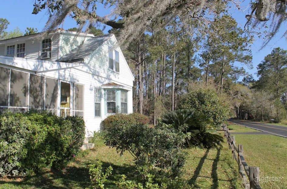 Big Bright House in Wadmalaw Island Photo 2