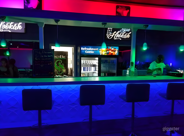  Neon Hookah Lounge in Memphis  