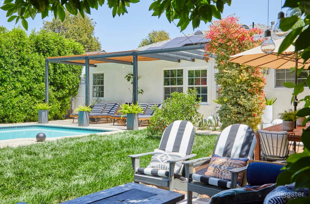A Poolside Production Oasis and Bungalow in Reseda Photo 4