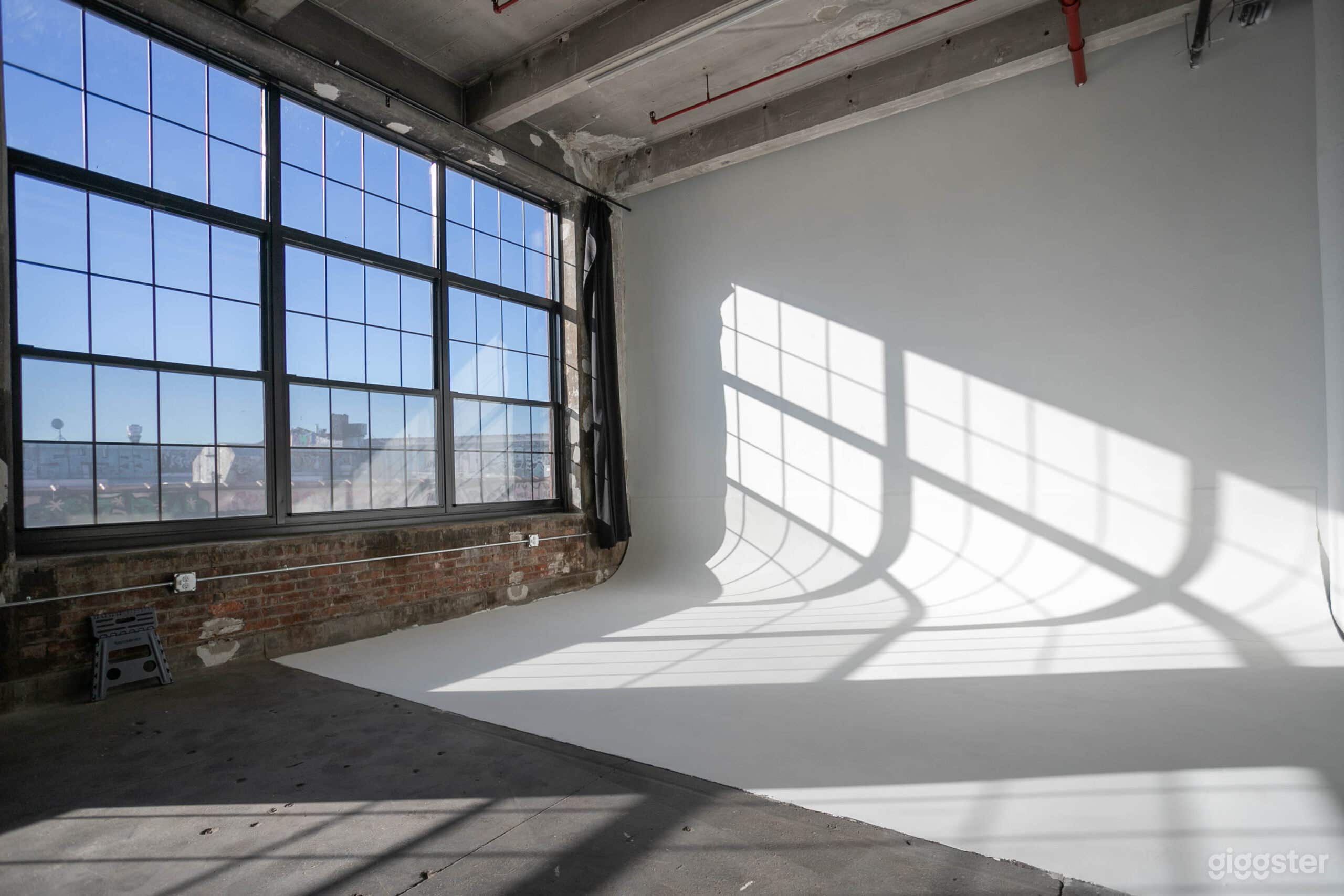 Bright Sunny Cyclorama Studio Photo 3