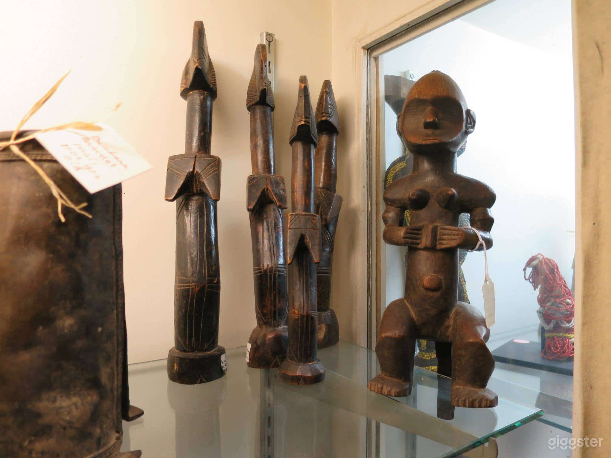 African Gallery Perfect for Small Events and Filming Photo 1