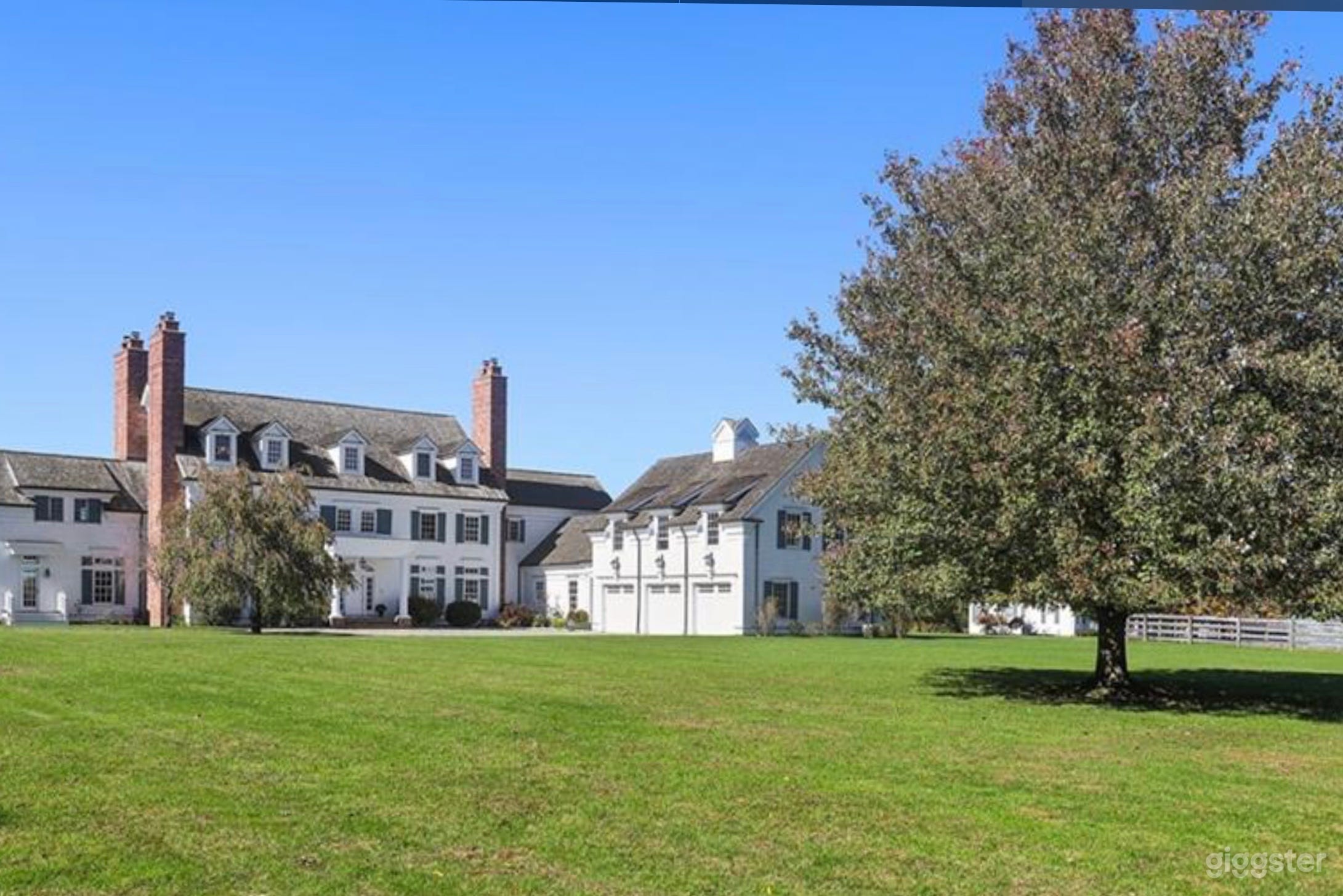 Main house in Equestrian Estate Photo 2