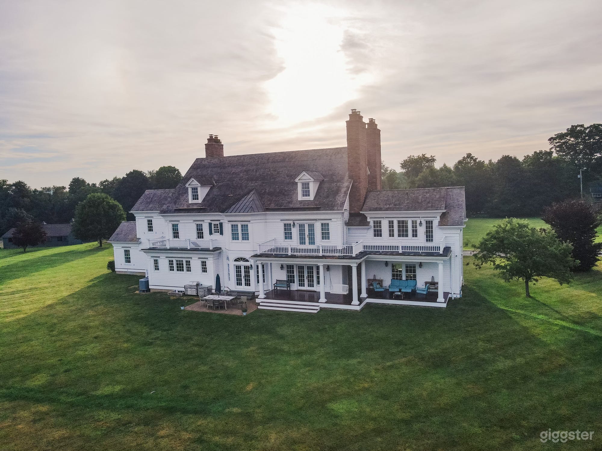 Main house in Equestrian Estate Photo 3