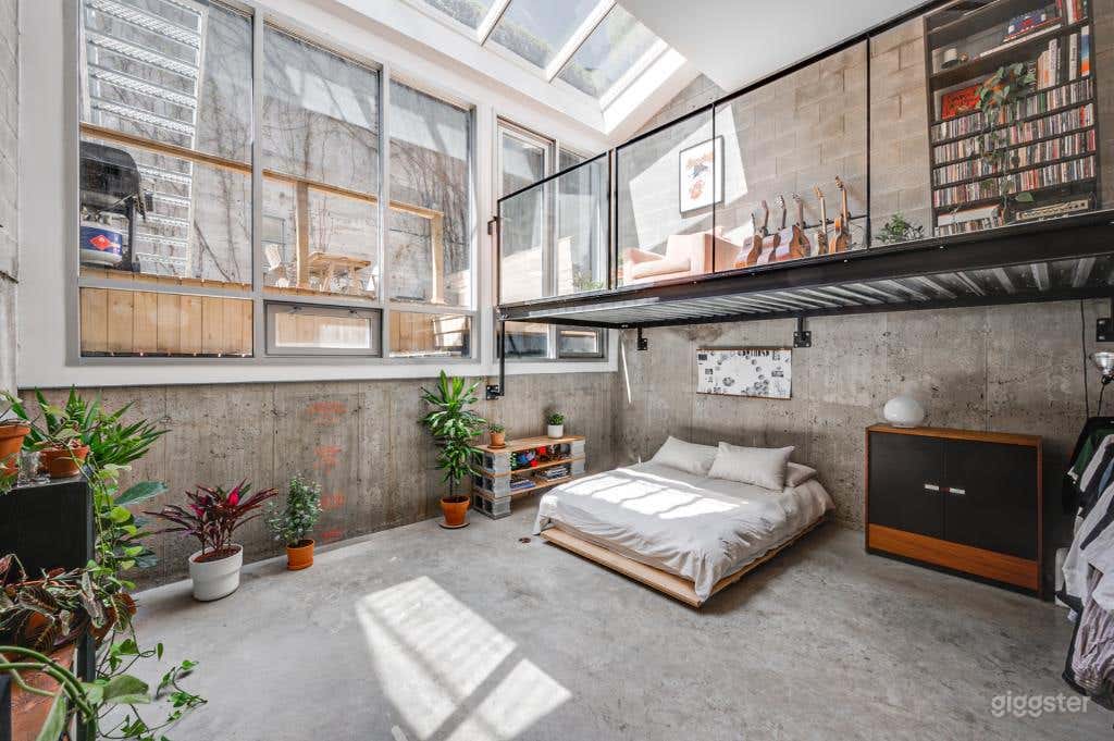 Amazing Loft with Solarium Photo 1