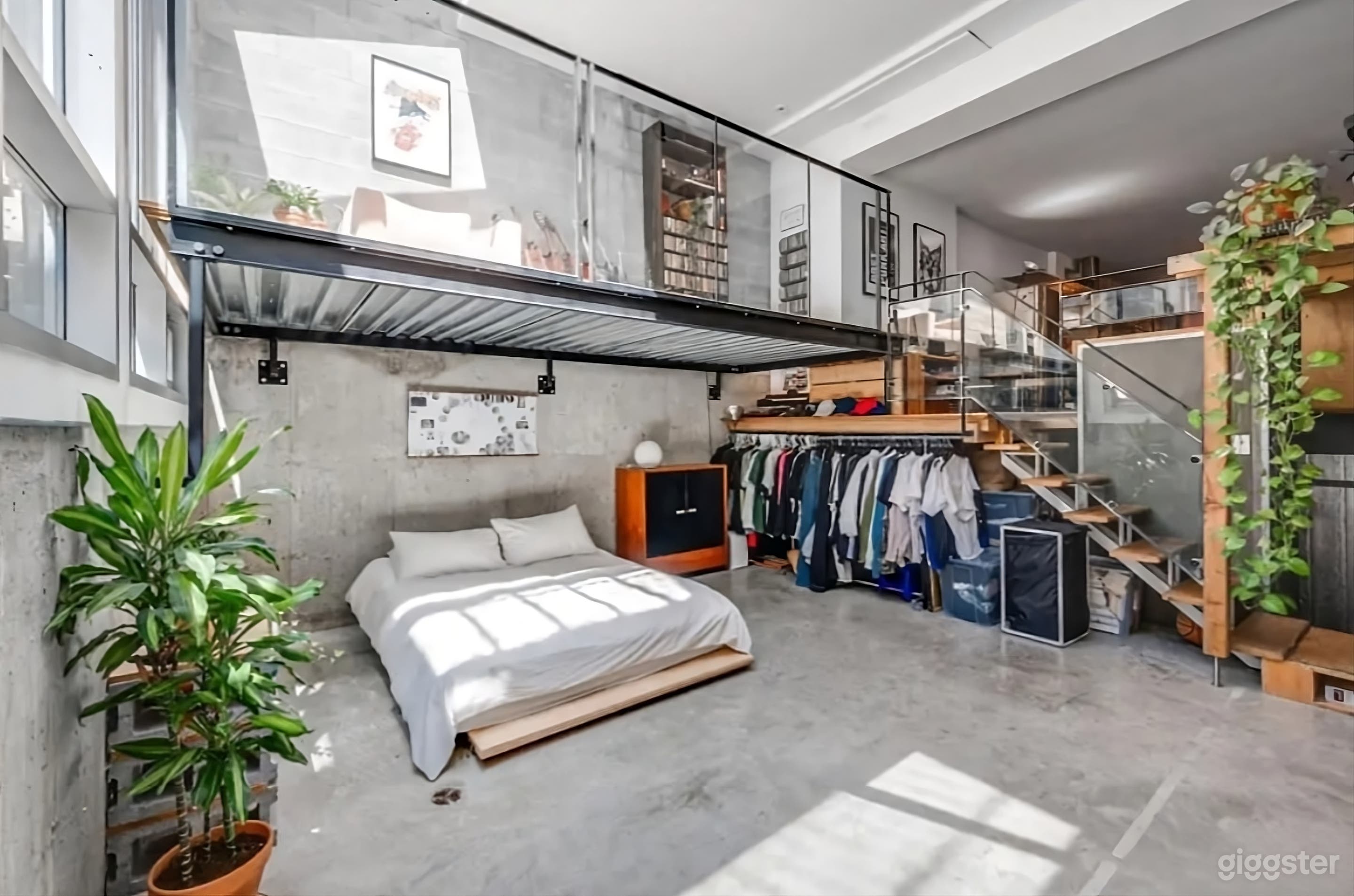 Amazing Loft with Solarium Photo 4