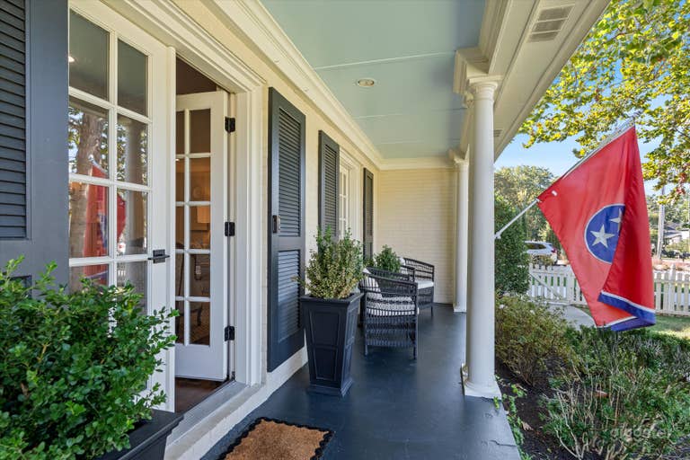  Traditional Southern Ranch  