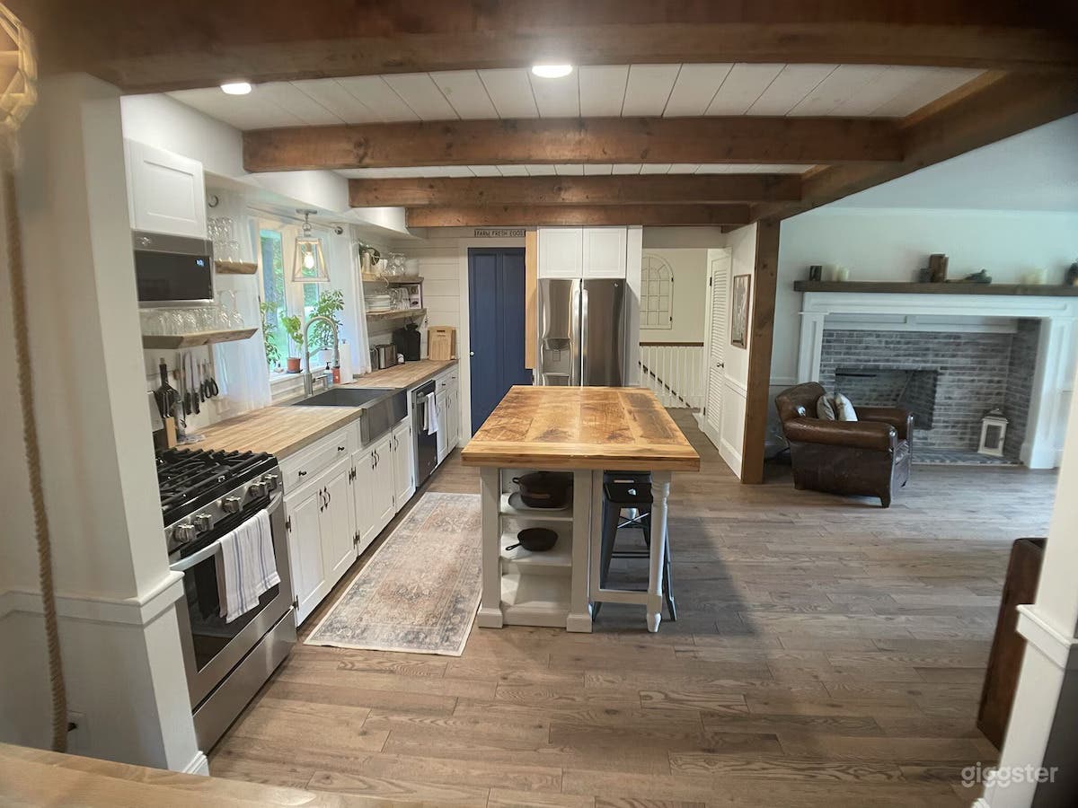  Stylish 5BR Guesthouse with Scenic Trails Photo 4