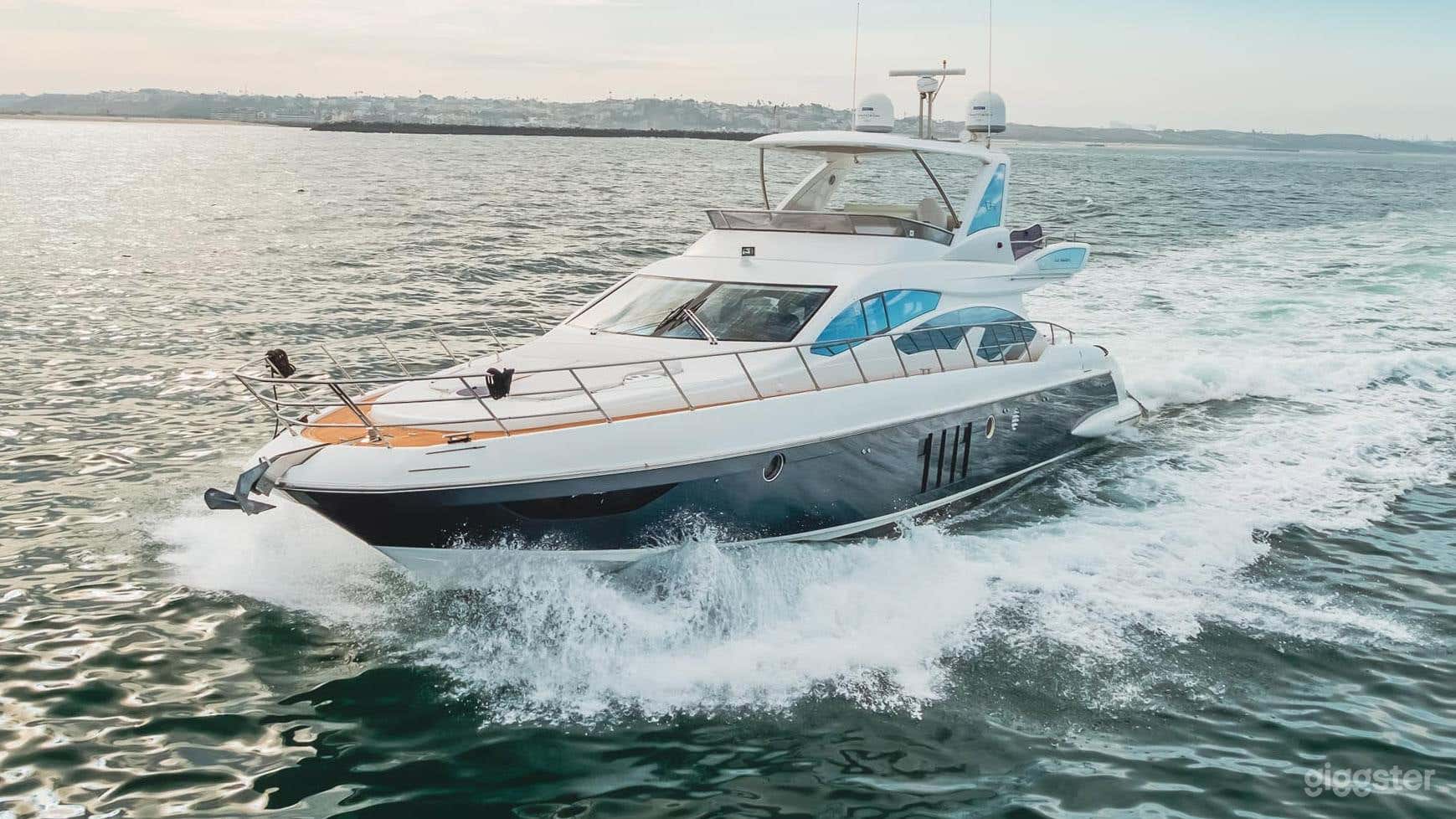 64' AZIMUT FLYBRIDGE YACHT Photo 1