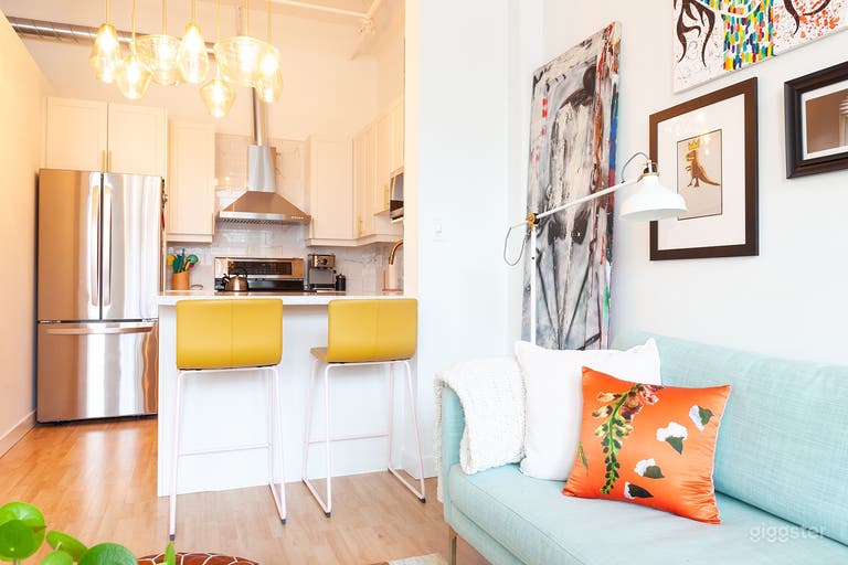  Bright And Airy Loft Space  