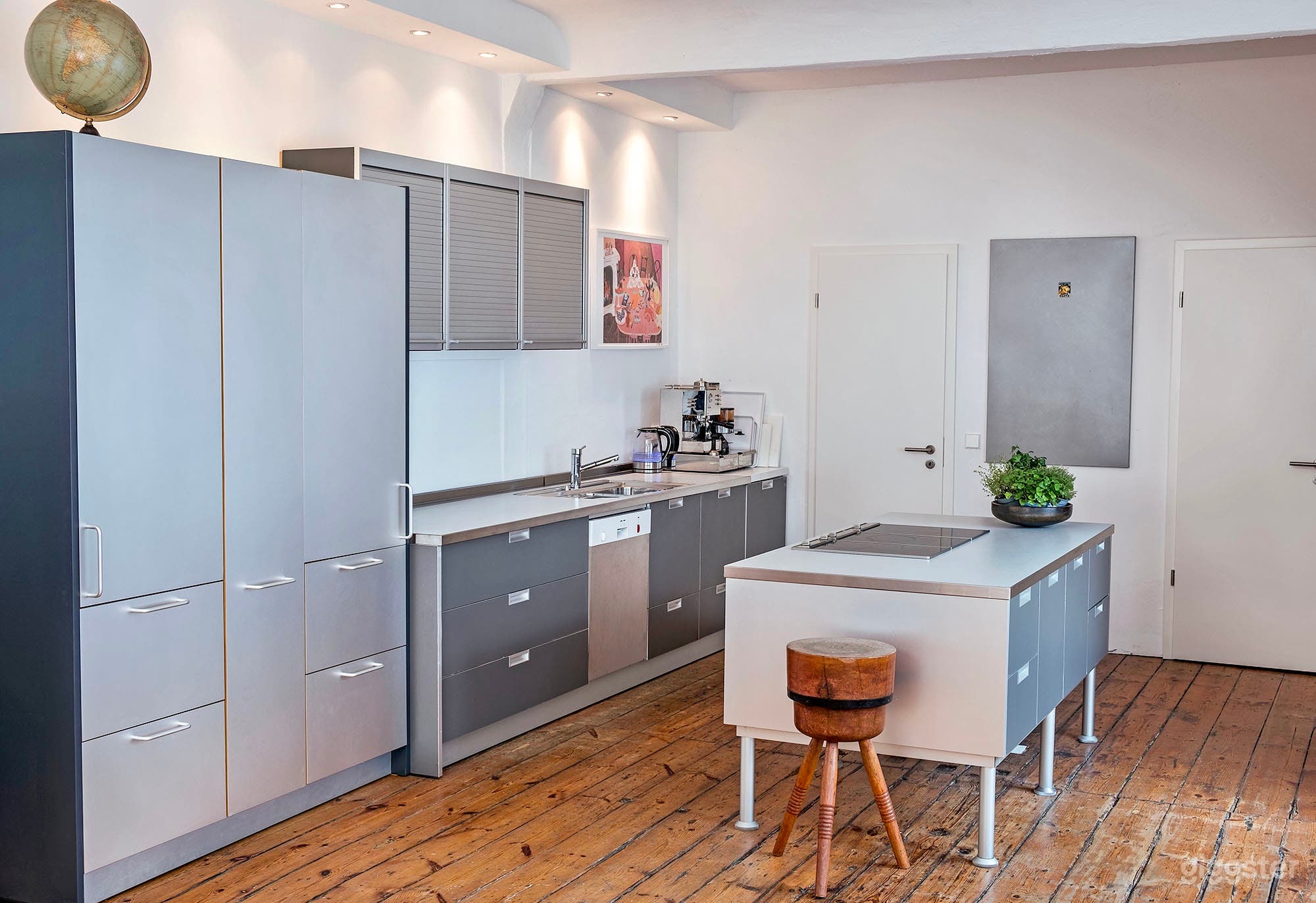 Atmosphärischer Tageslicht-Studio-Loft-Ort Foto 2