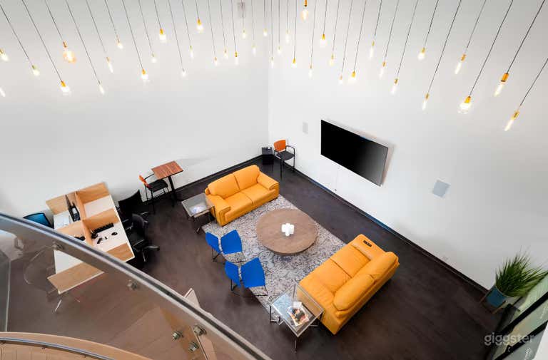  Urban Loft with Conference Rooms & Elevated Patio 