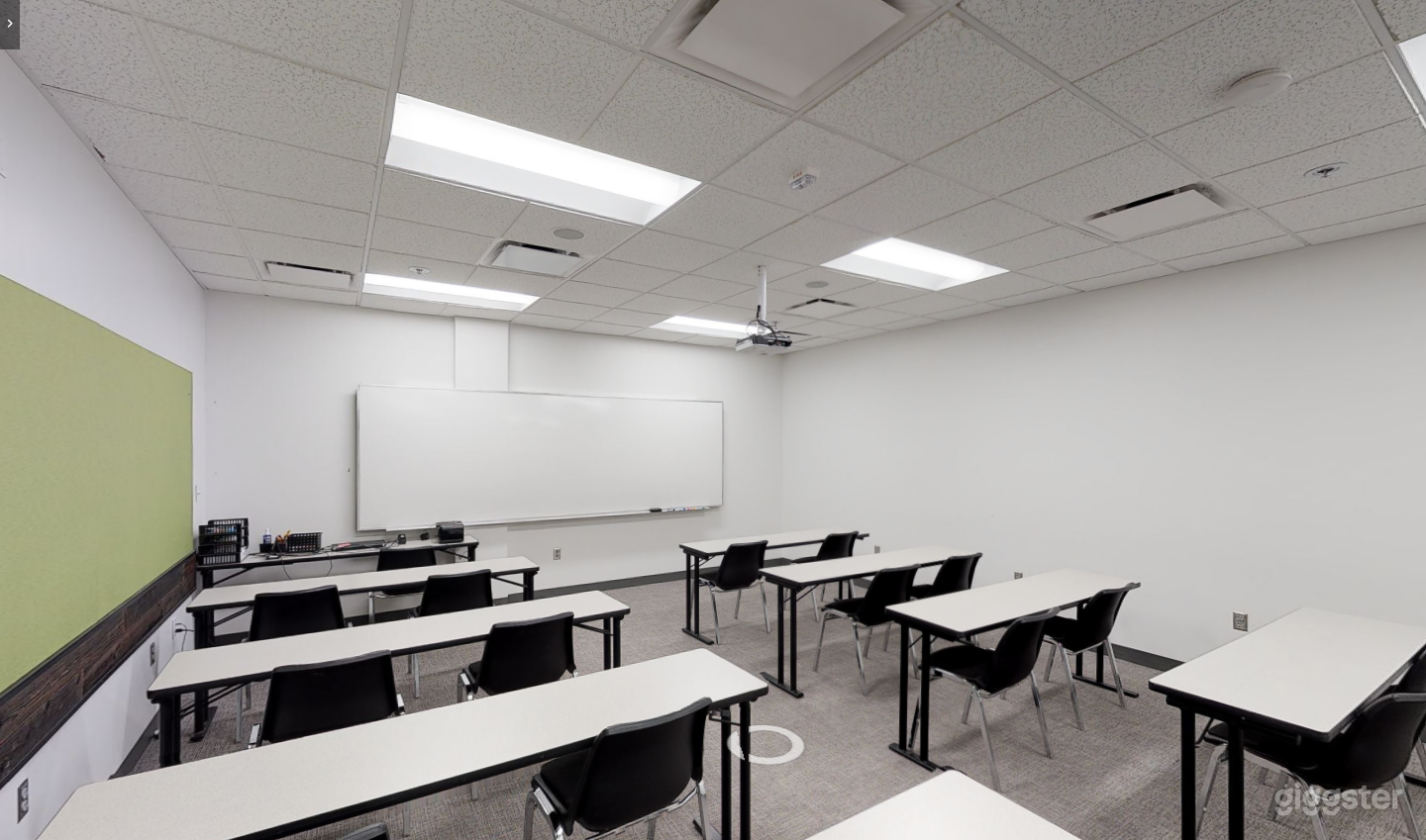 Contemporary Classroom in Portland Photo 2