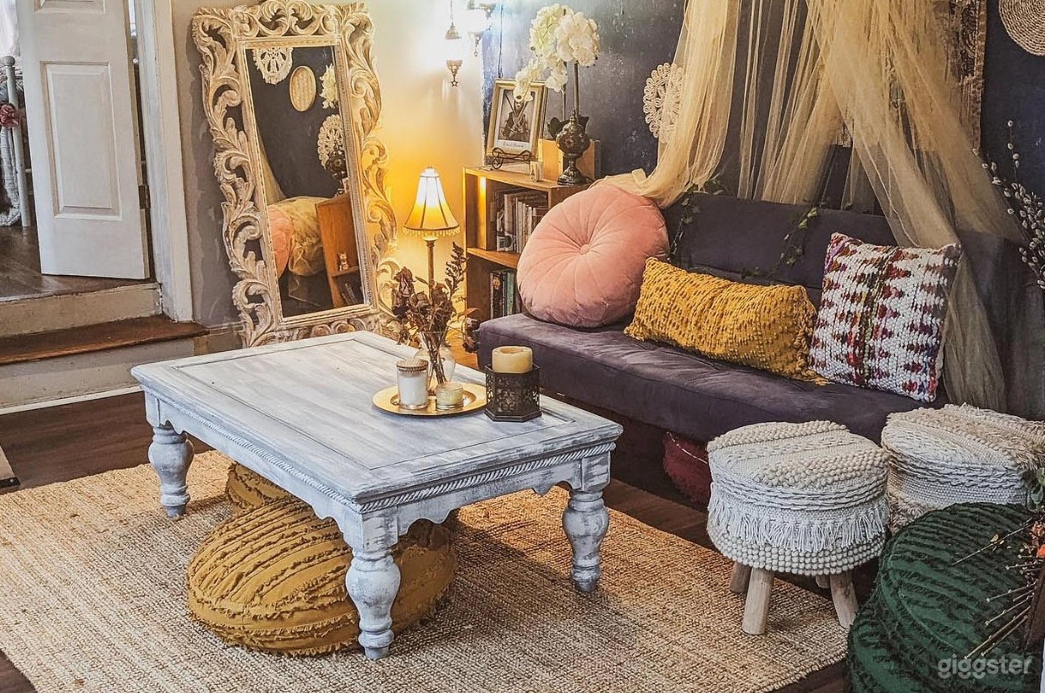 Stunning Studio with Multiple Sets (Buyout) Photo 1