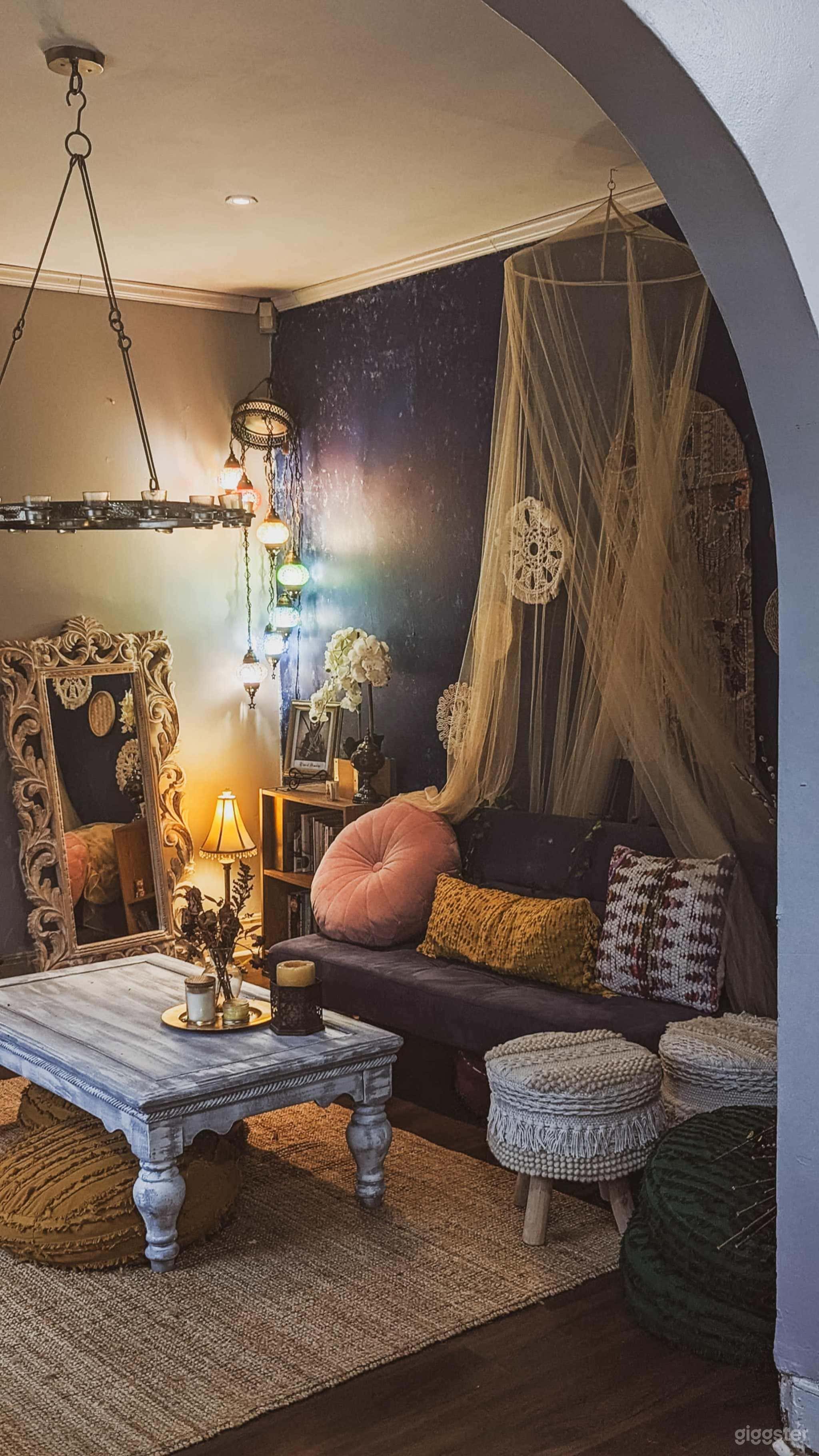 Stunning Studio with Multiple Sets (Buyout) Photo 4