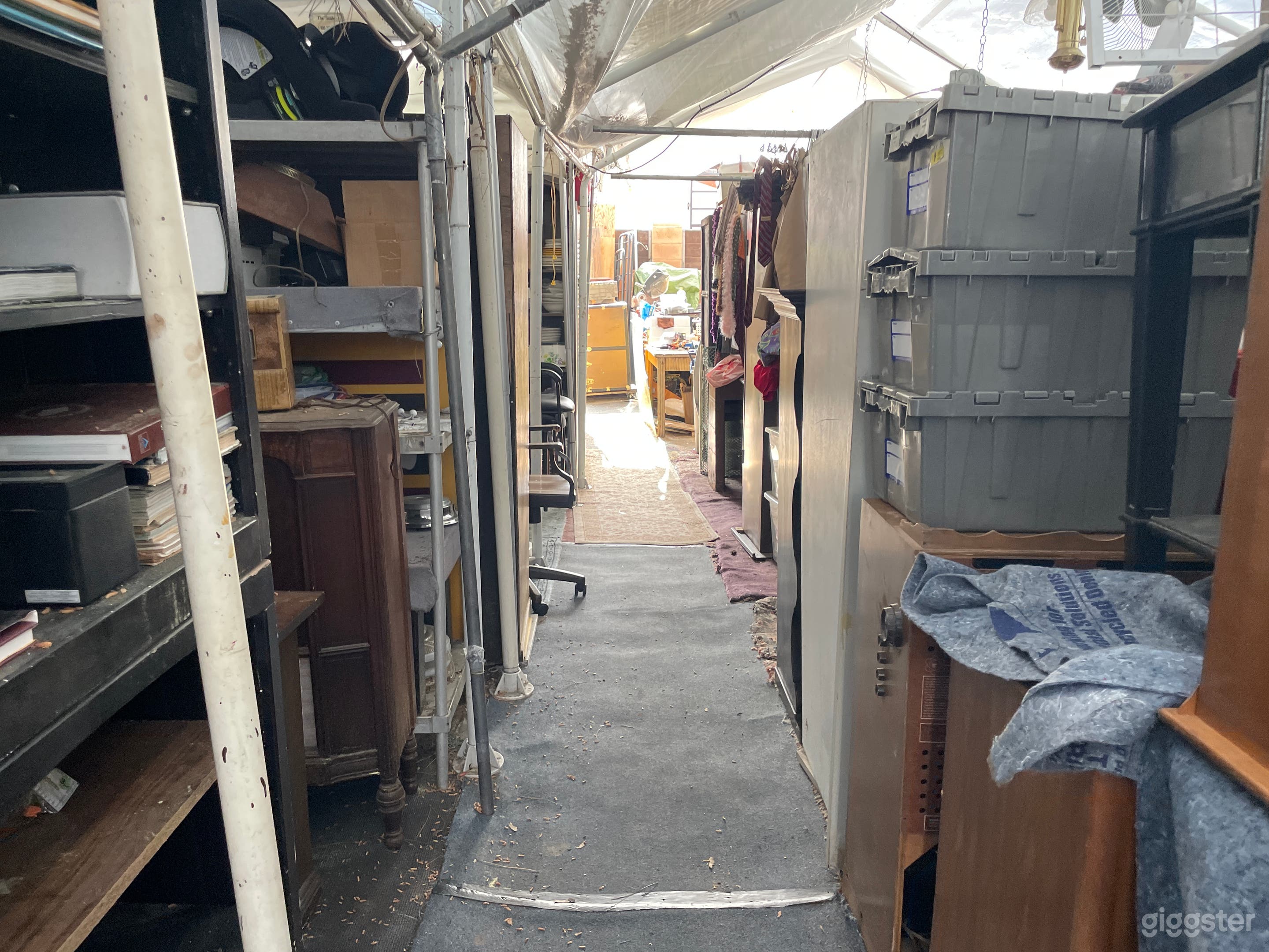 Flea Market Furniture &amp; Thrift Shop Photo 4