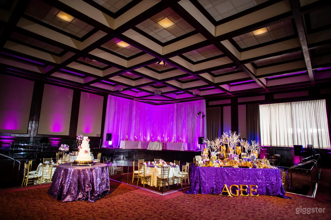 Grand Banquet Hall Photo 4