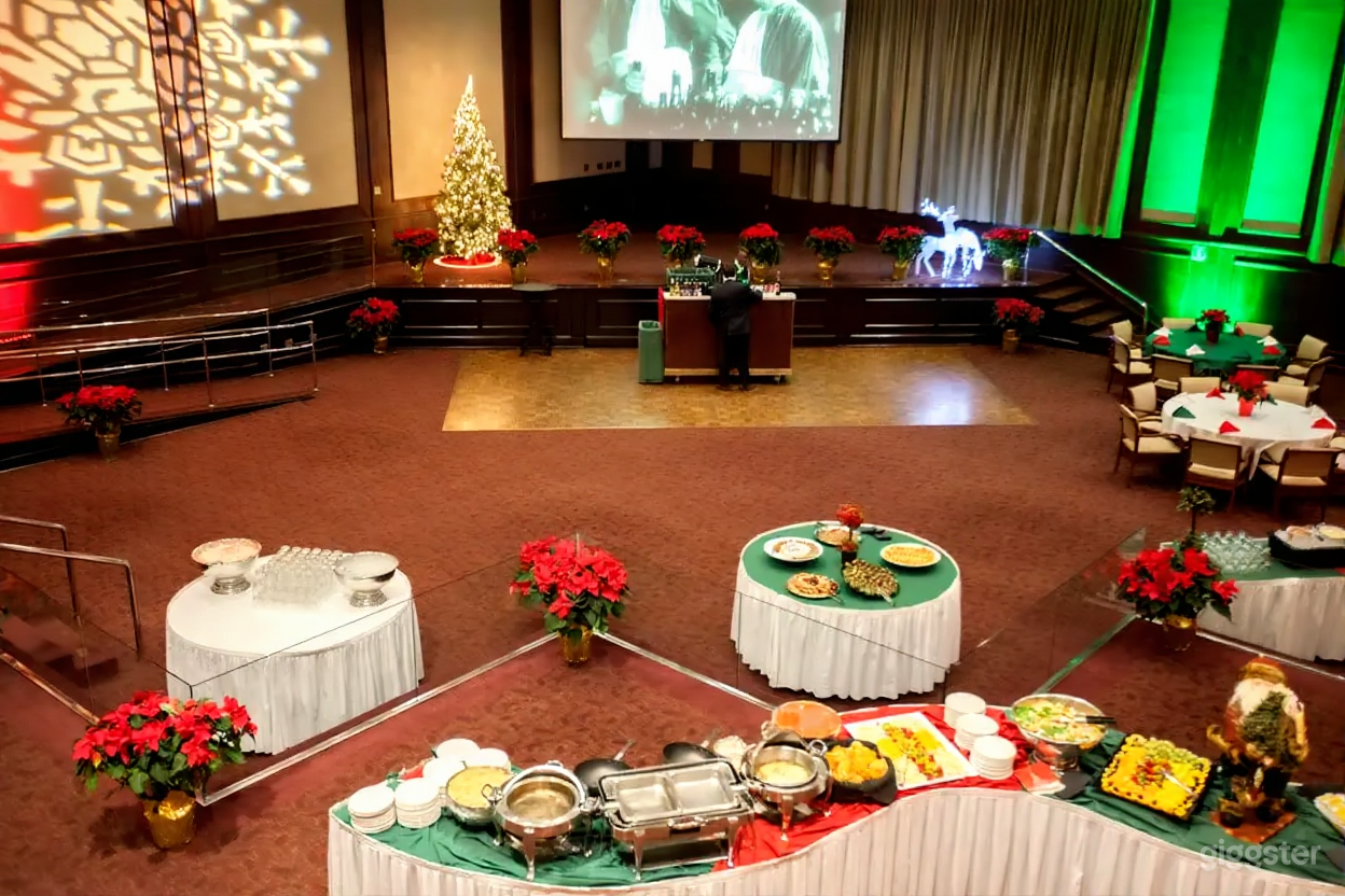 Grand Banquet Hall Photo 3