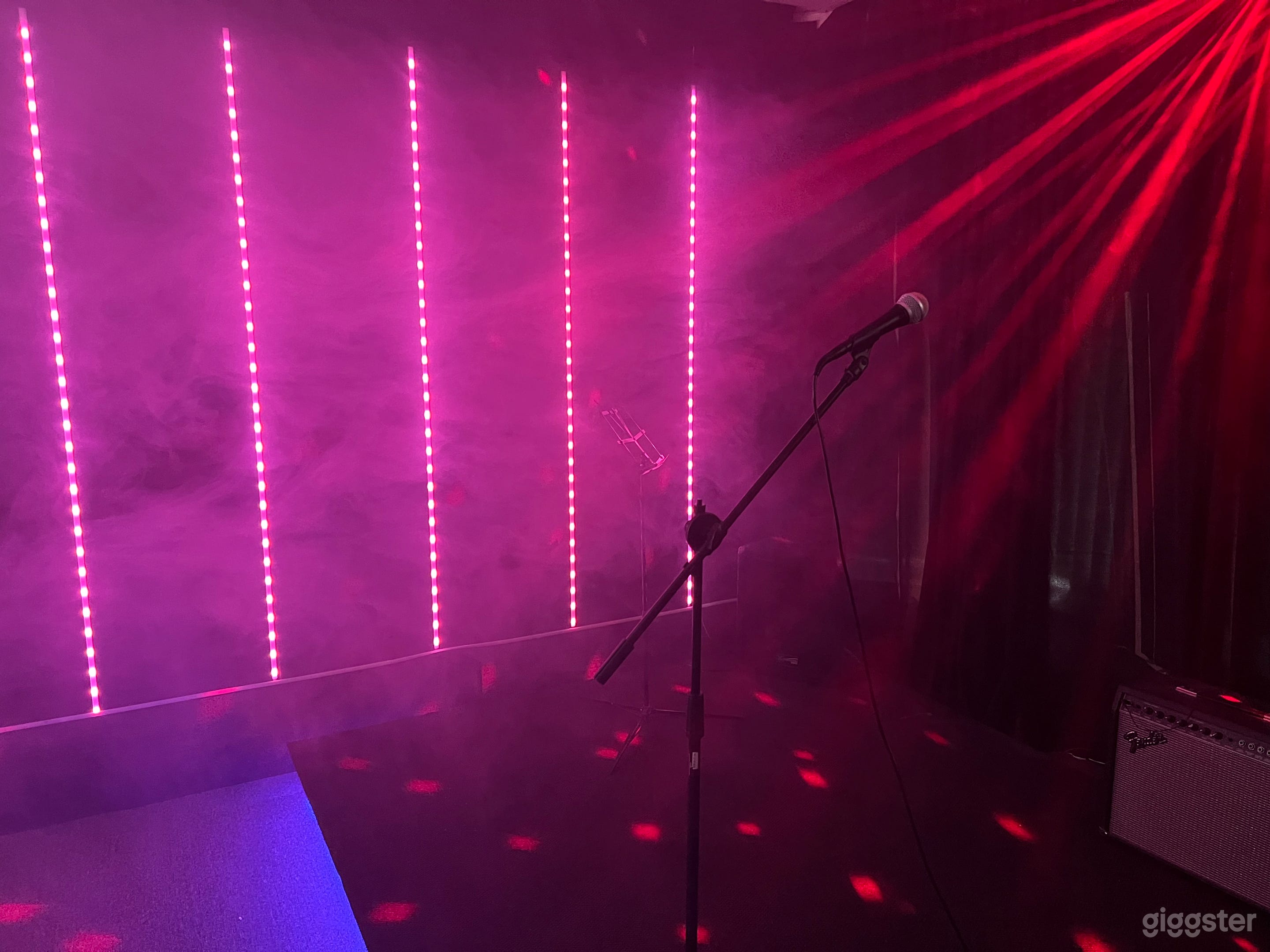 Rehearsal, performance, and live broadcast rooms