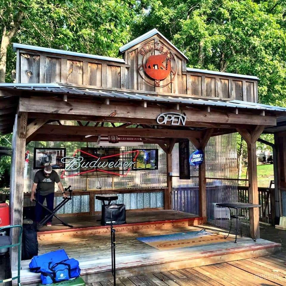 Marina/Lake/Bar Photo 1