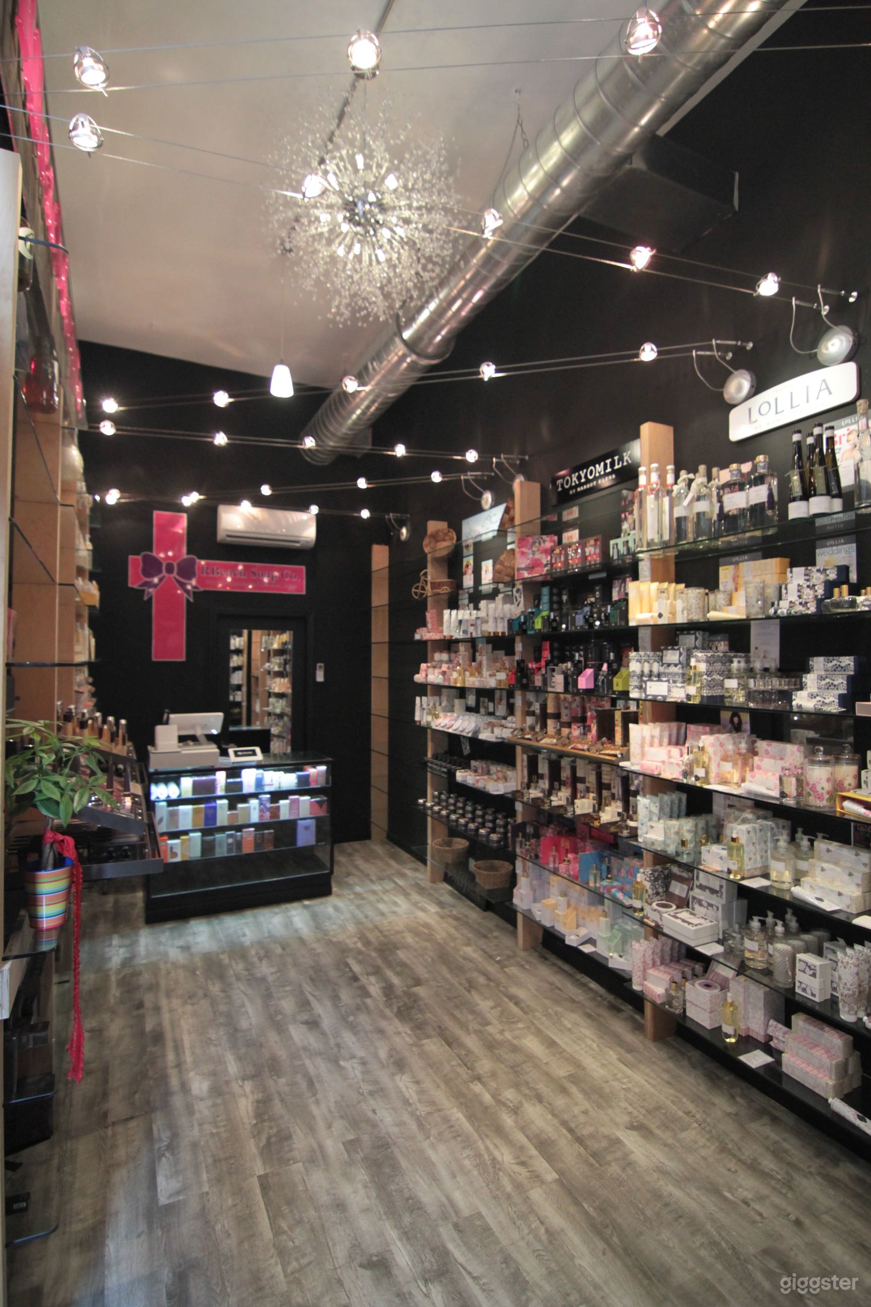 Beauty Supply Shop Photo 1