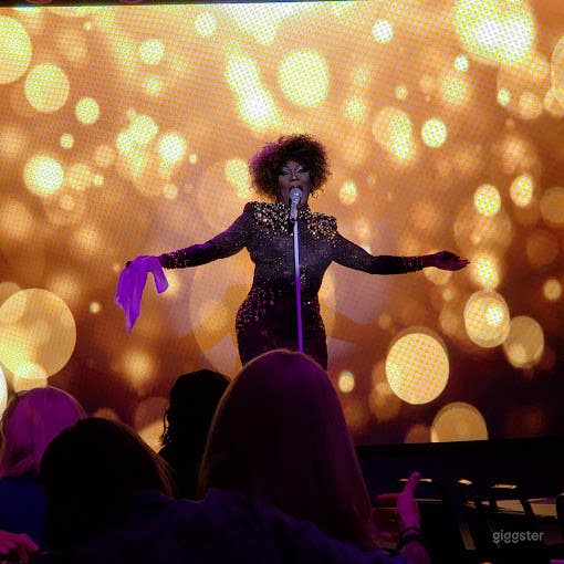  Minneapolis’s Most Glamorous Cabaret 