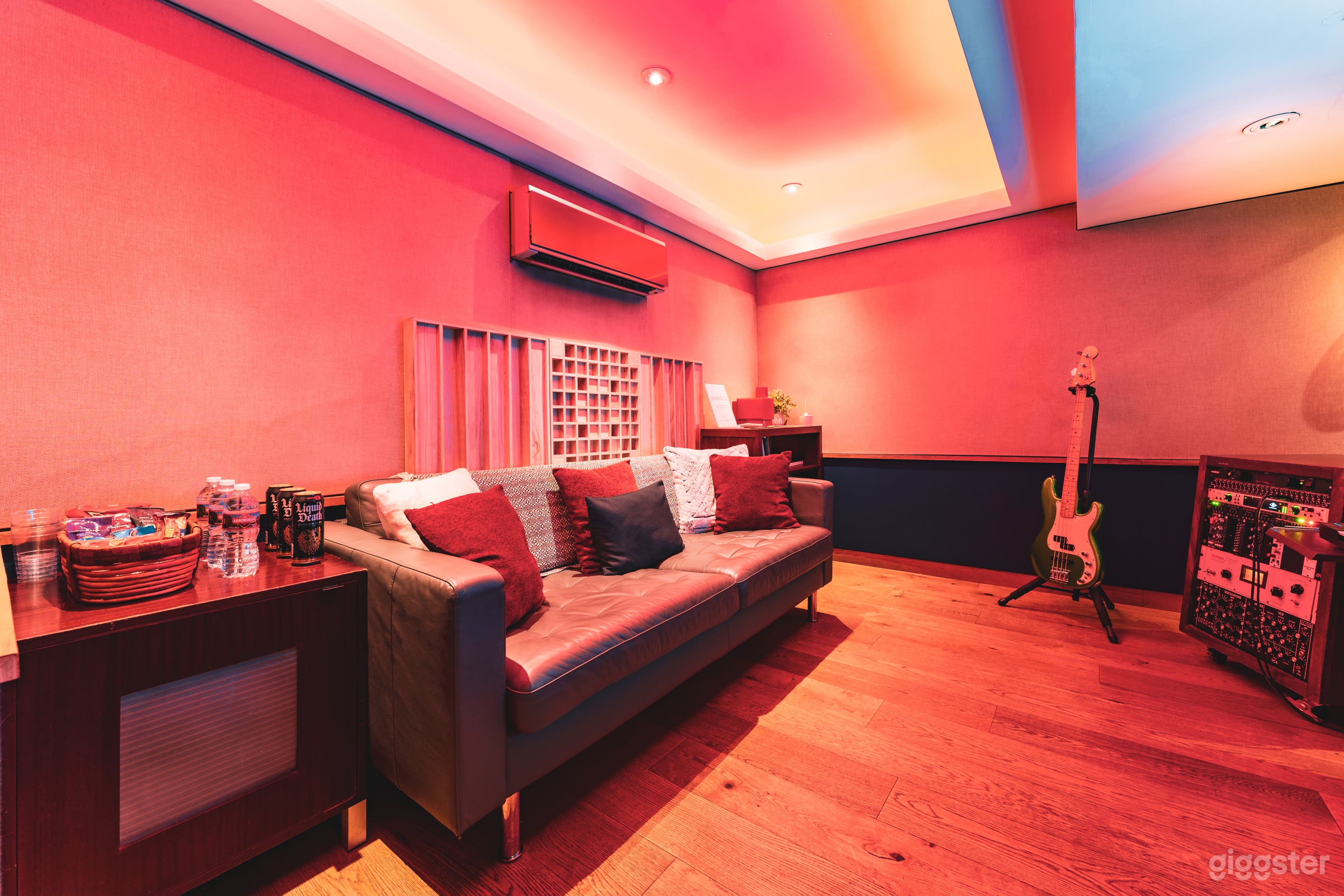 LA's Premiere Recording Studio (Studio C) Photo 4