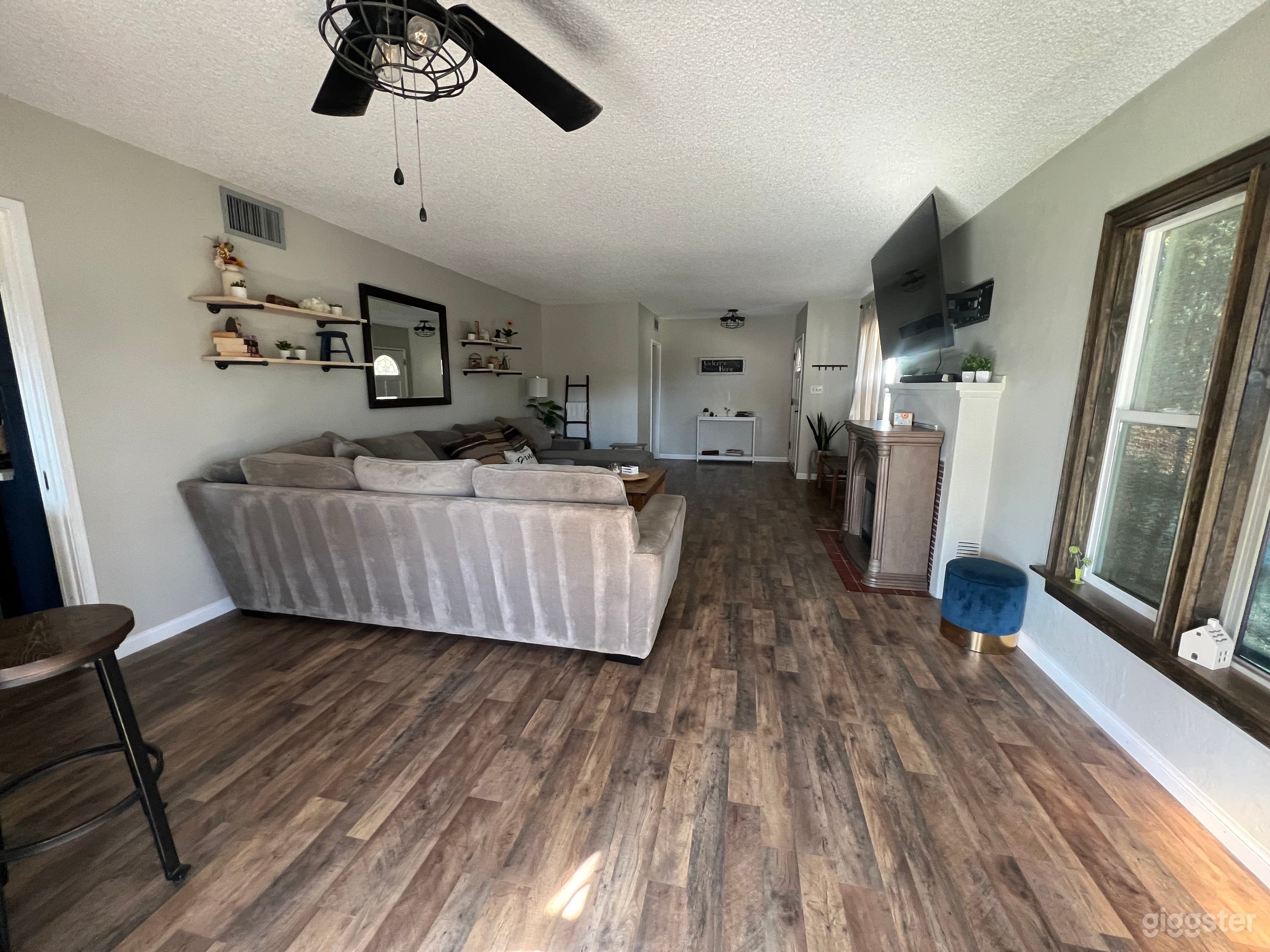 1950's Vintage Style Home Photo 4