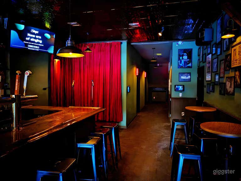  Front Bar & Lounge: Drinks, Dining & Entertainment 