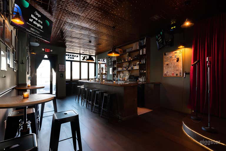  Front Bar & Lounge: Drinks, Dining & Entertainment 