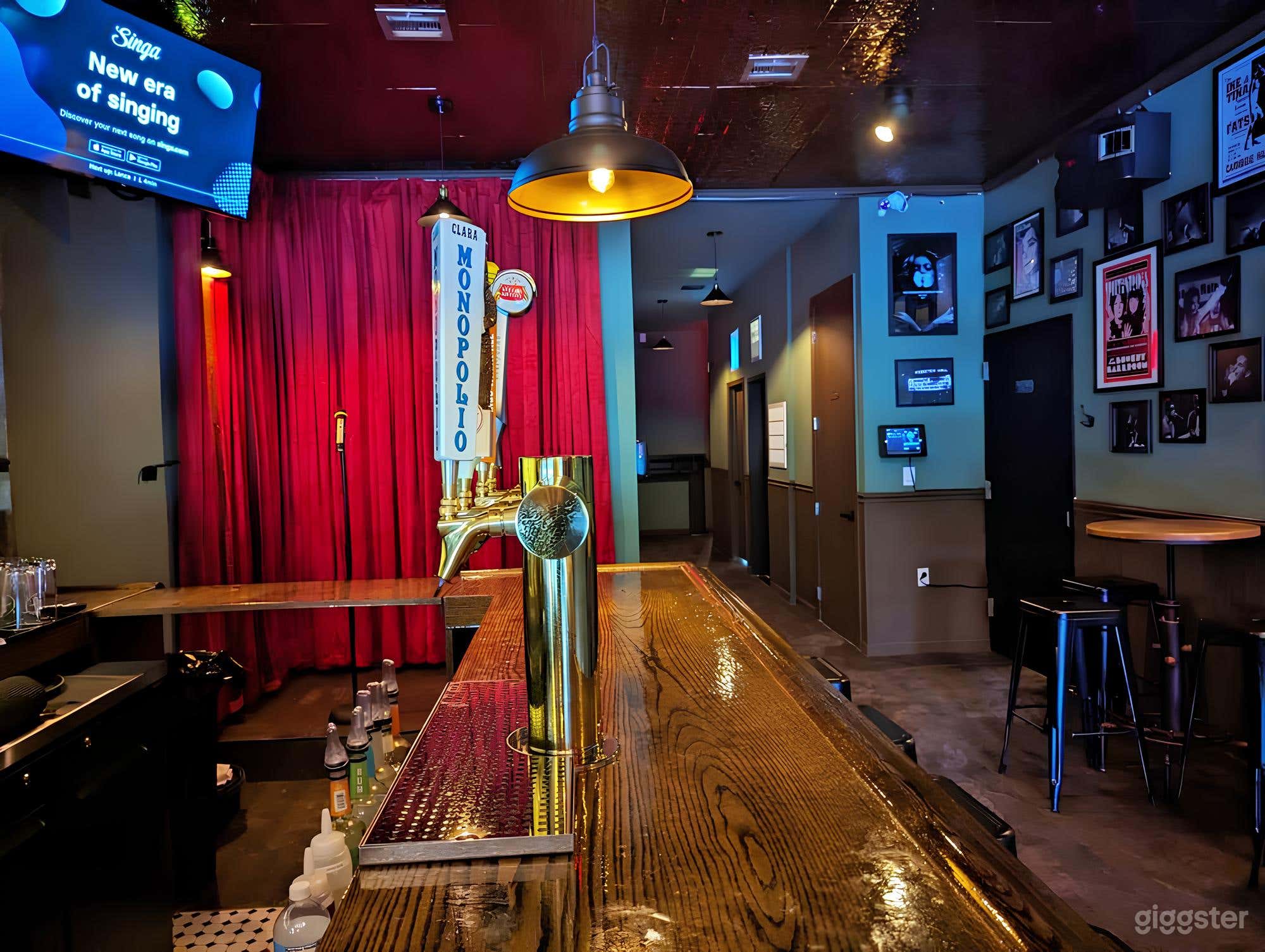 Front Bar &amp; Lounge: Drinks, Dining &amp; Entertainment Photo 4