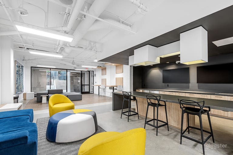  Open, Modern Lounge in Newport Beach 