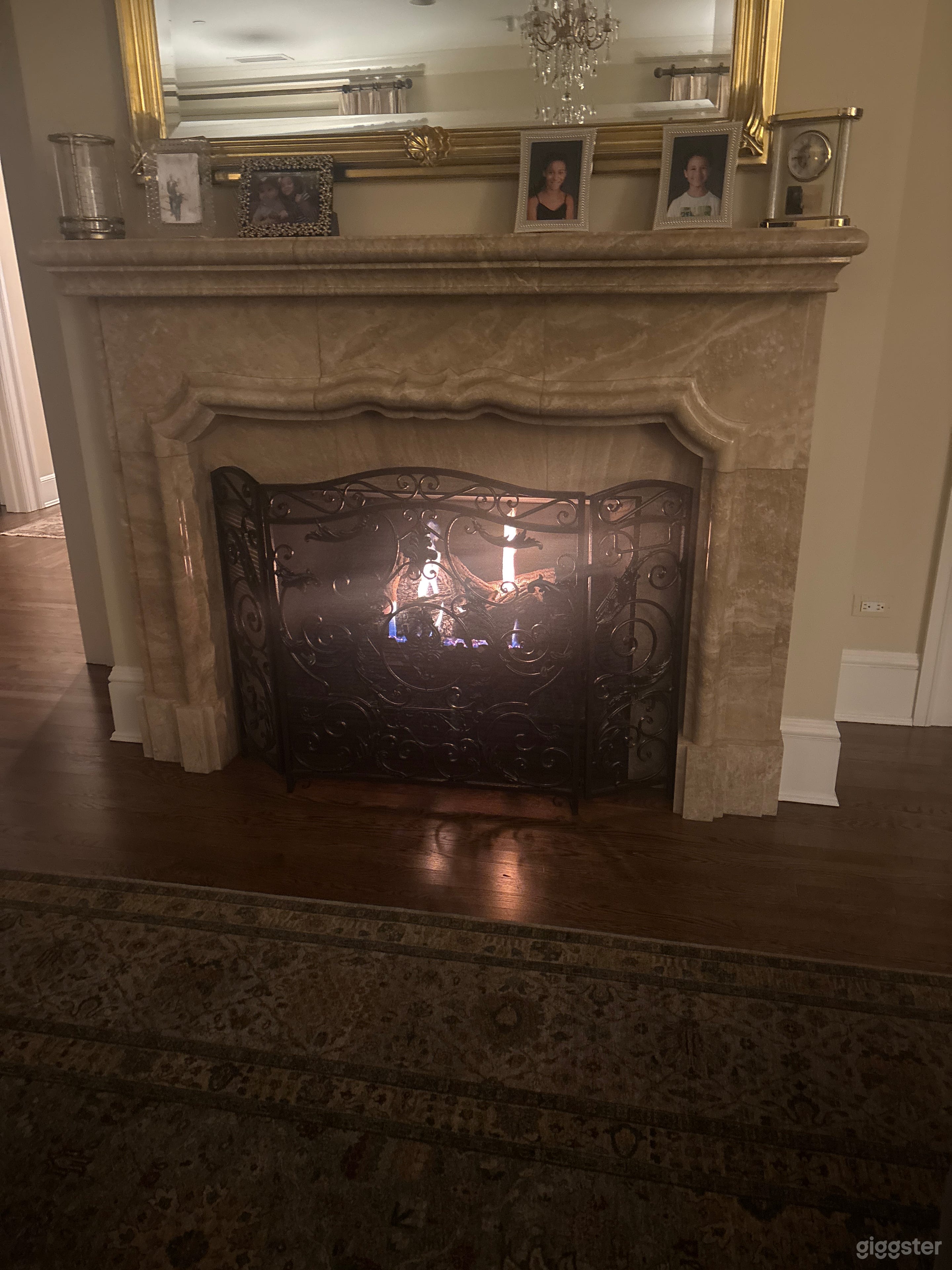 Luxury City Condo Photo 4