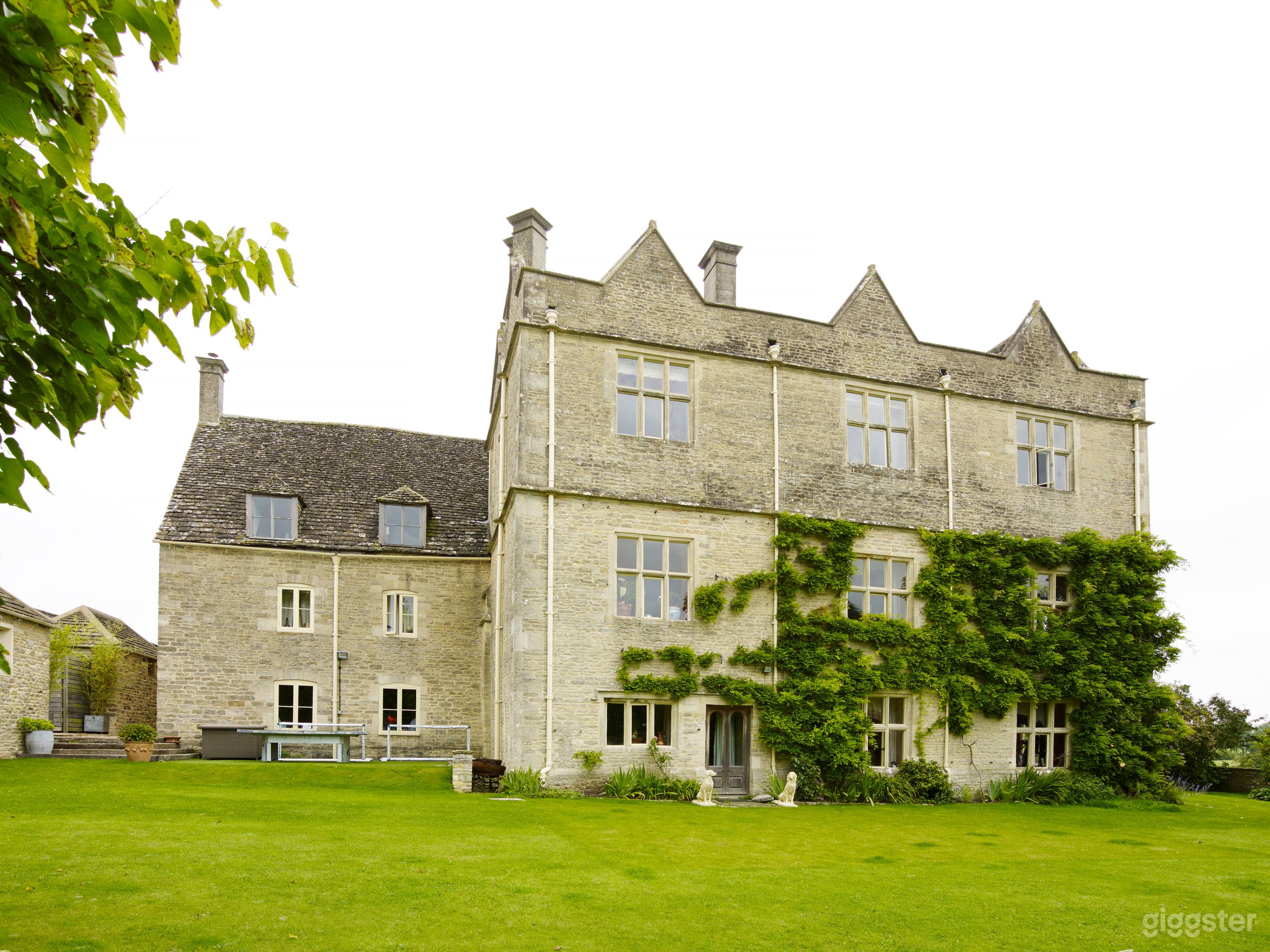 Wiltshire Countryside Manor  Photo 3