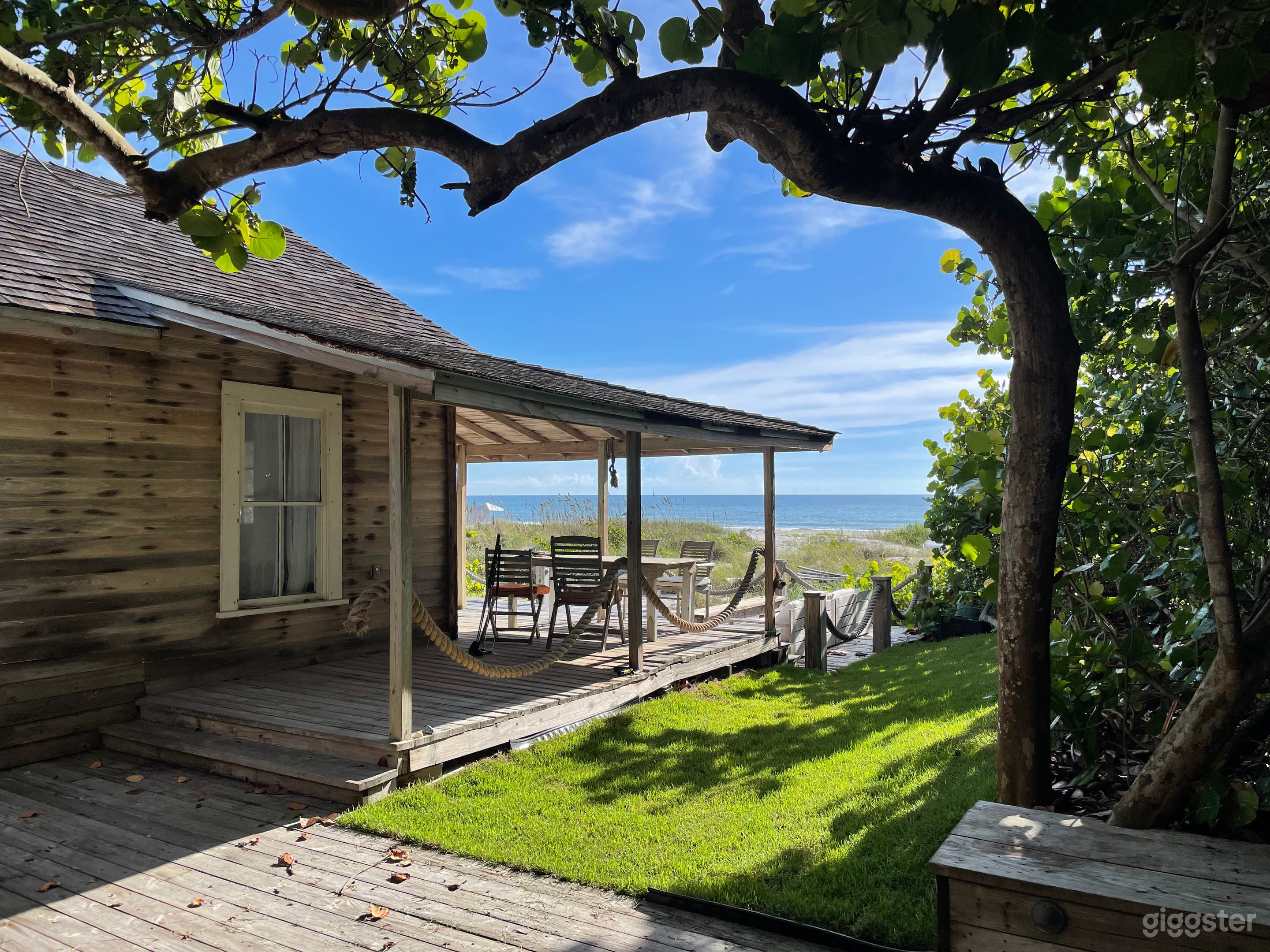 Film Friendly Florida Beach House Photo 4