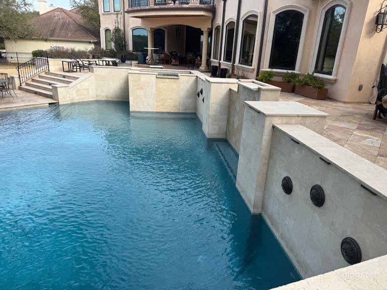  Resort-like setting with golf-course backdrop in West Austin 