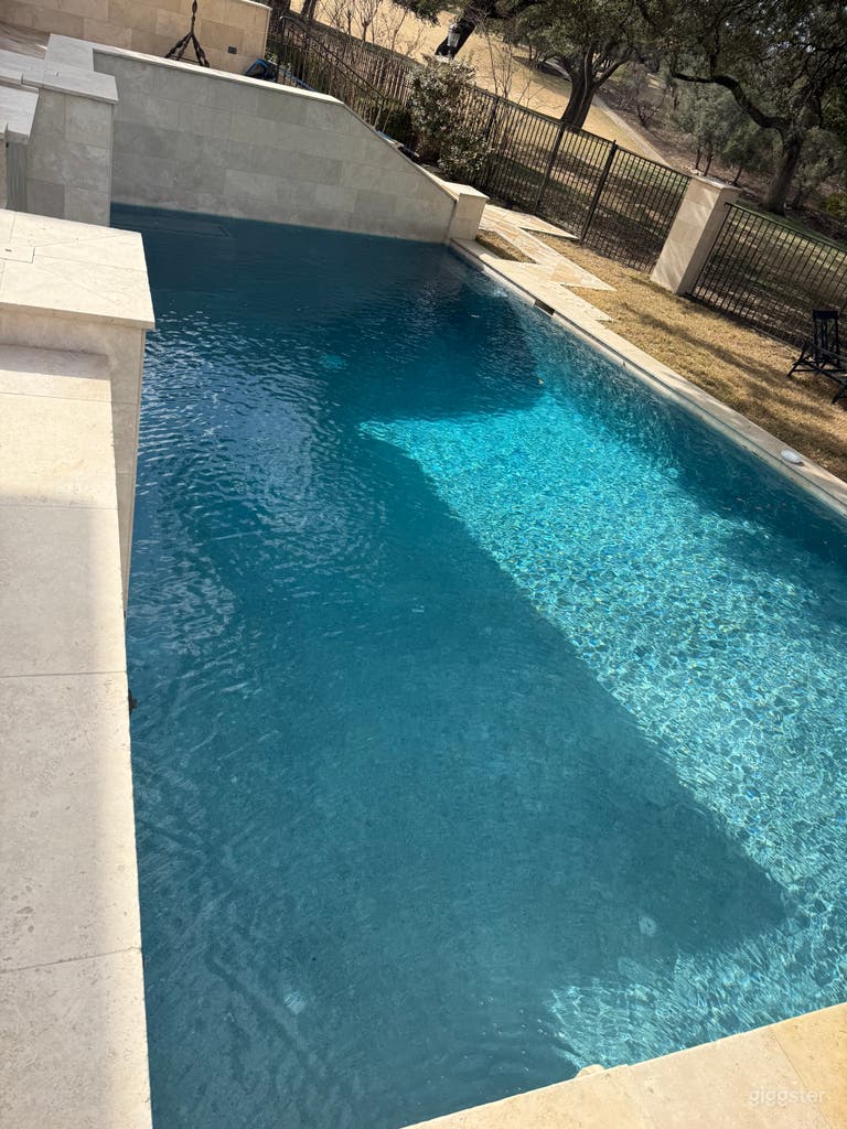  Resort-like setting with golf-course backdrop in West Austin 