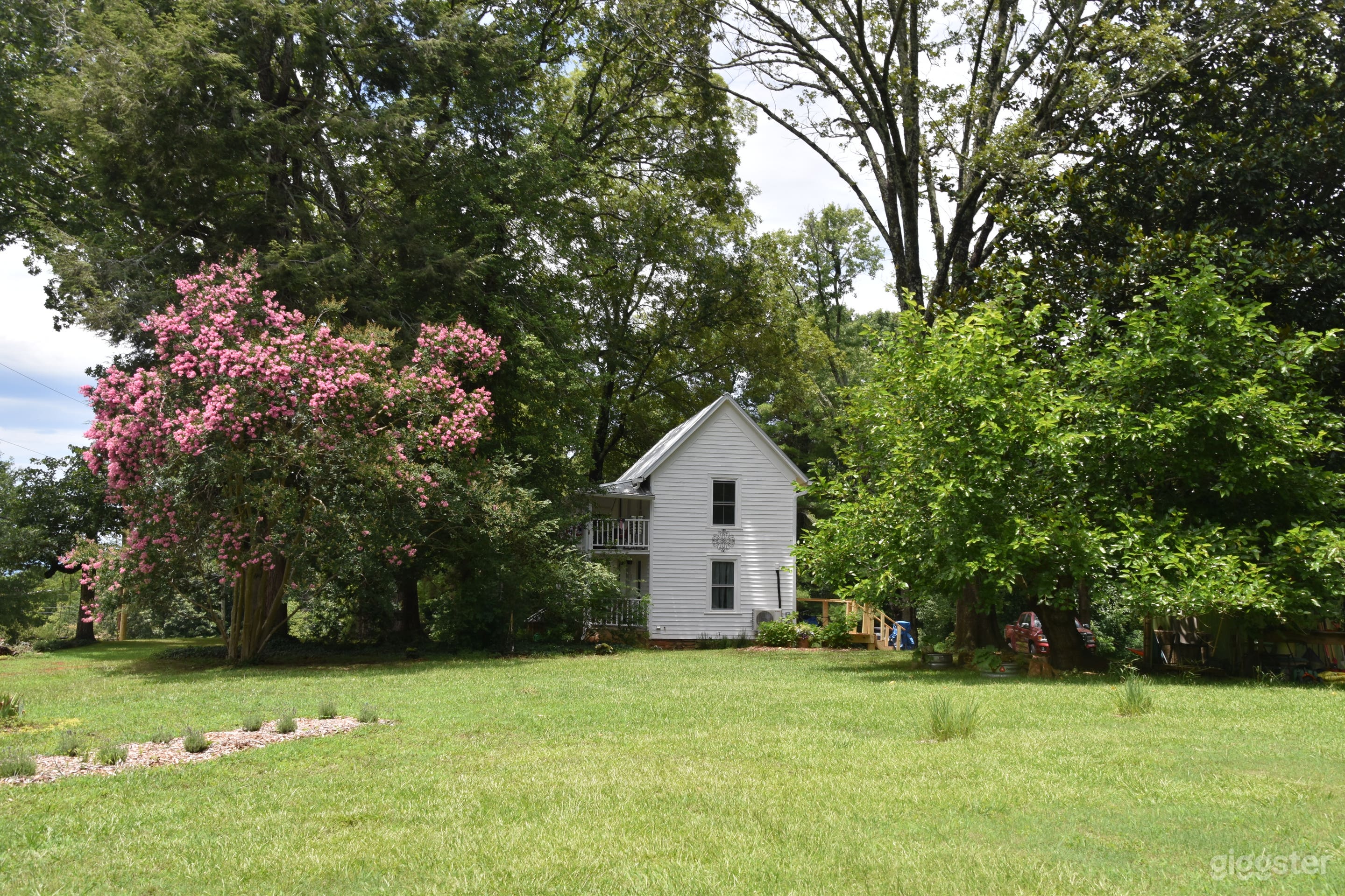 side view from the pasture.Sid