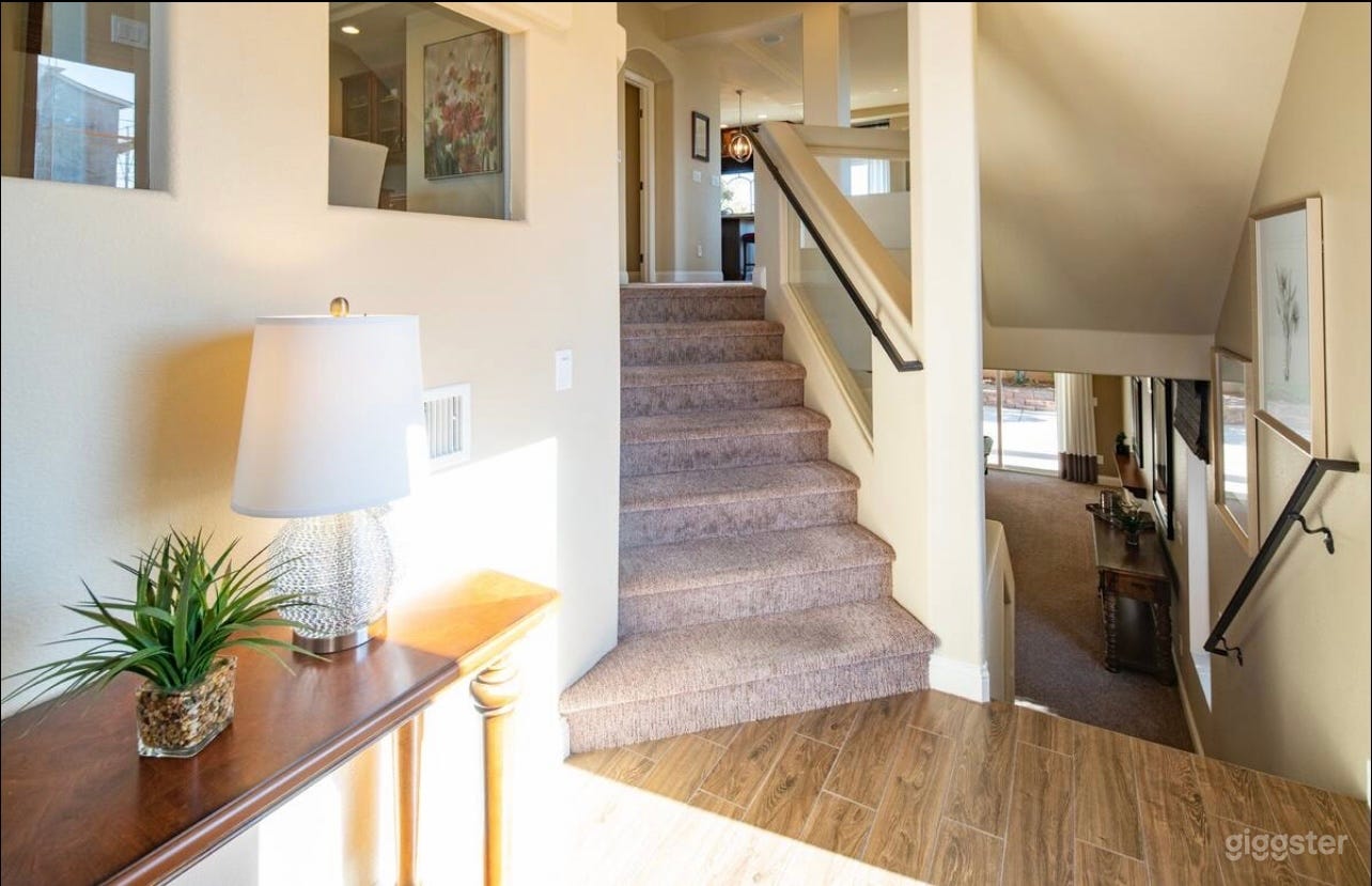 Villa w Strip Views & 3 Stories of Luxury Living Photo 4