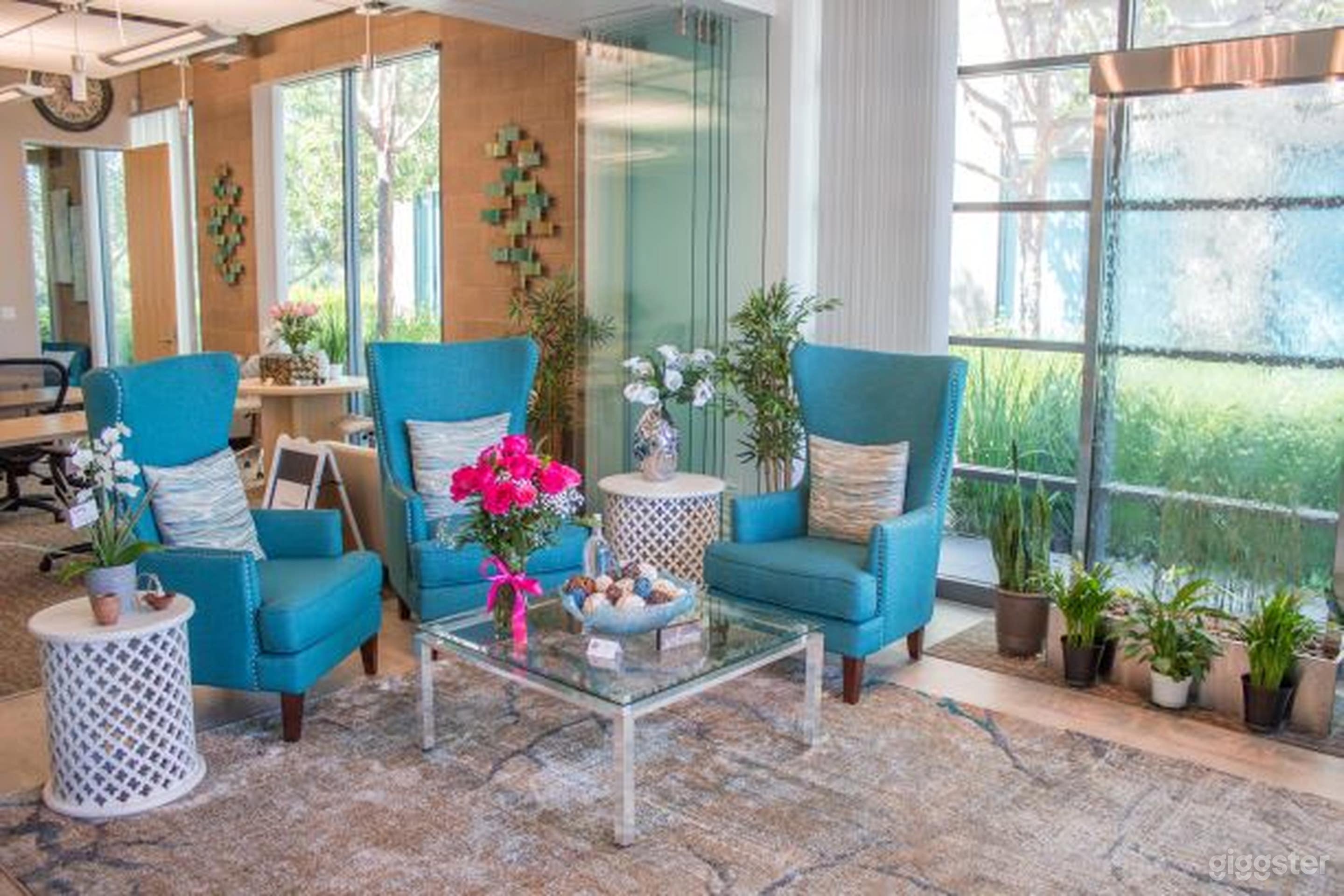 Medium Boardroom Photo 3