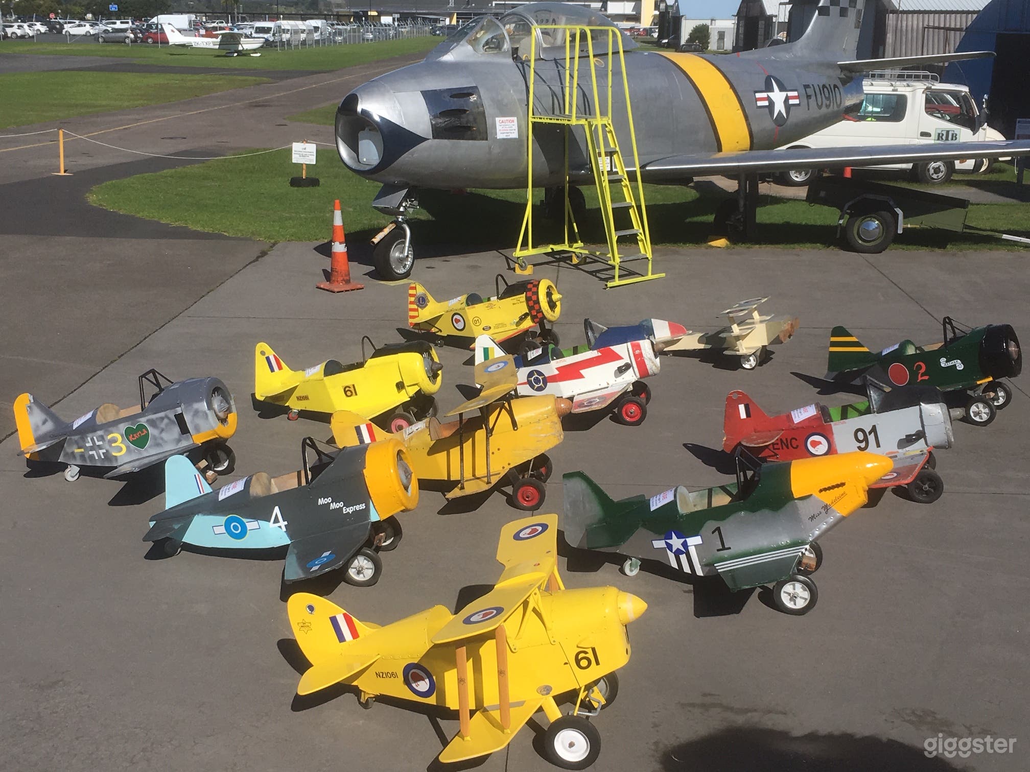 Outdoor Hangar Museum Apron Photo 1