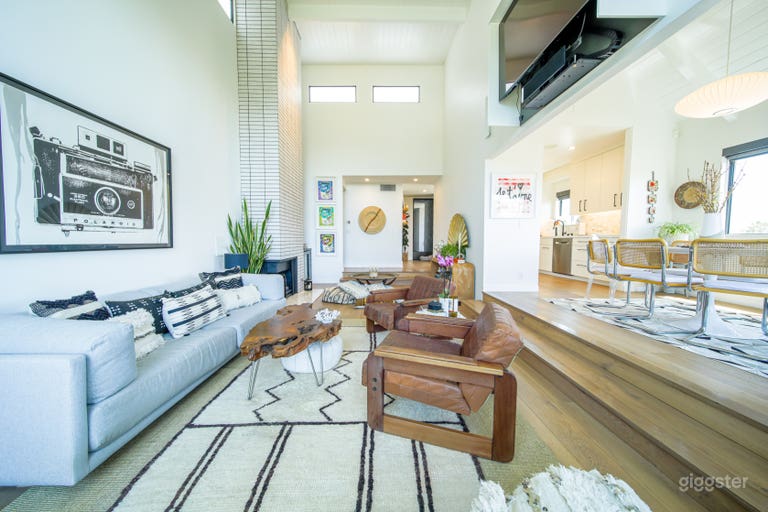  Bright with High Ceilings Ideal for Photo Shoots 