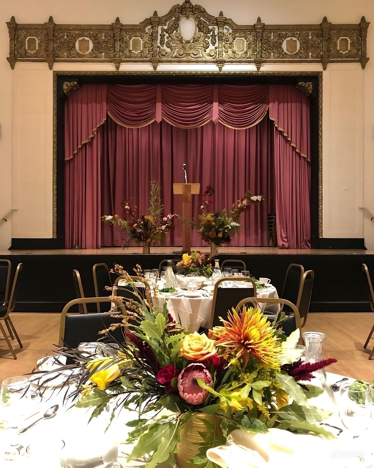  Elegant Historical Ballroom in Downtown Oakland CA 