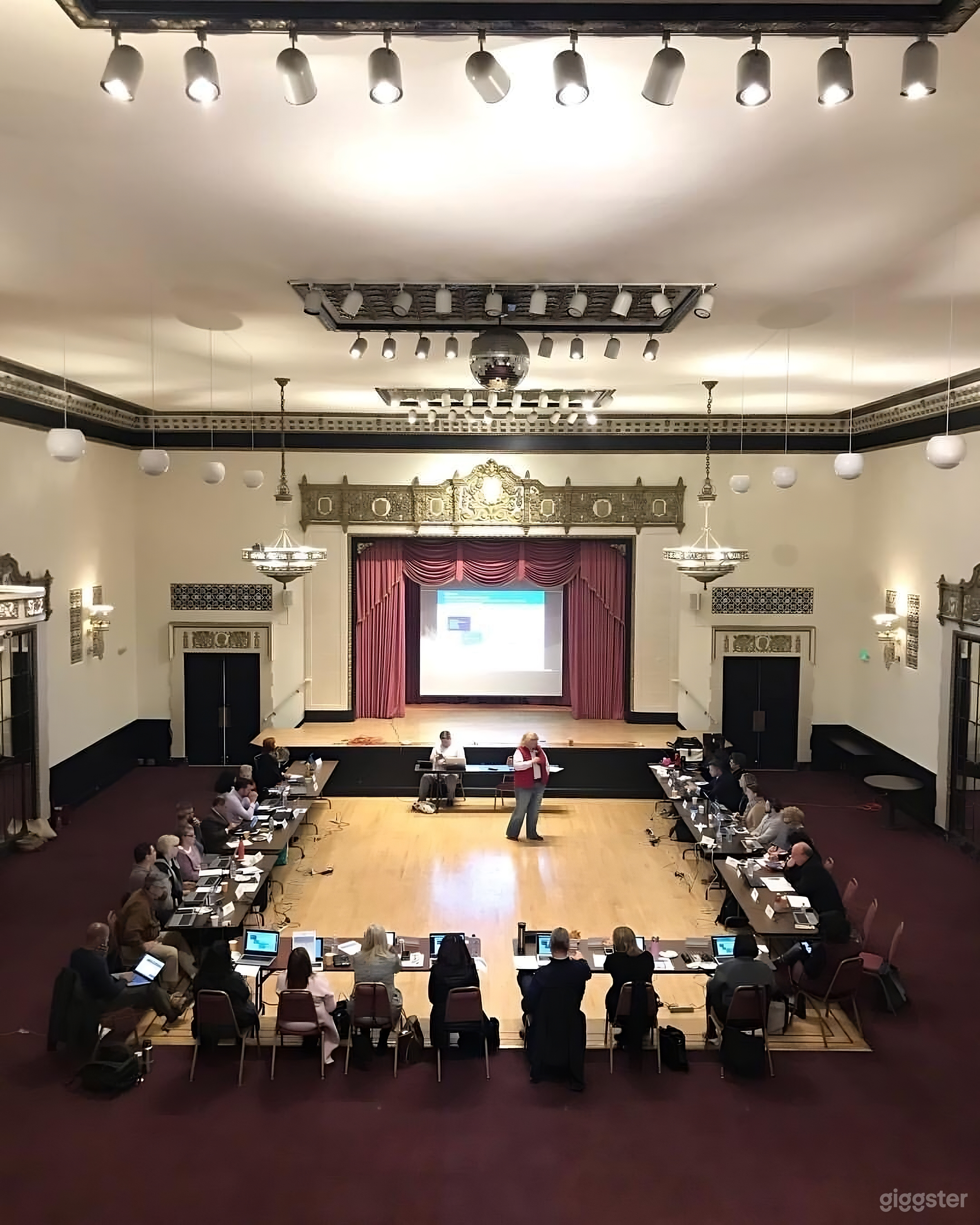 Elegant Historical Ballroom in Downtown Oakland CA Photo 2