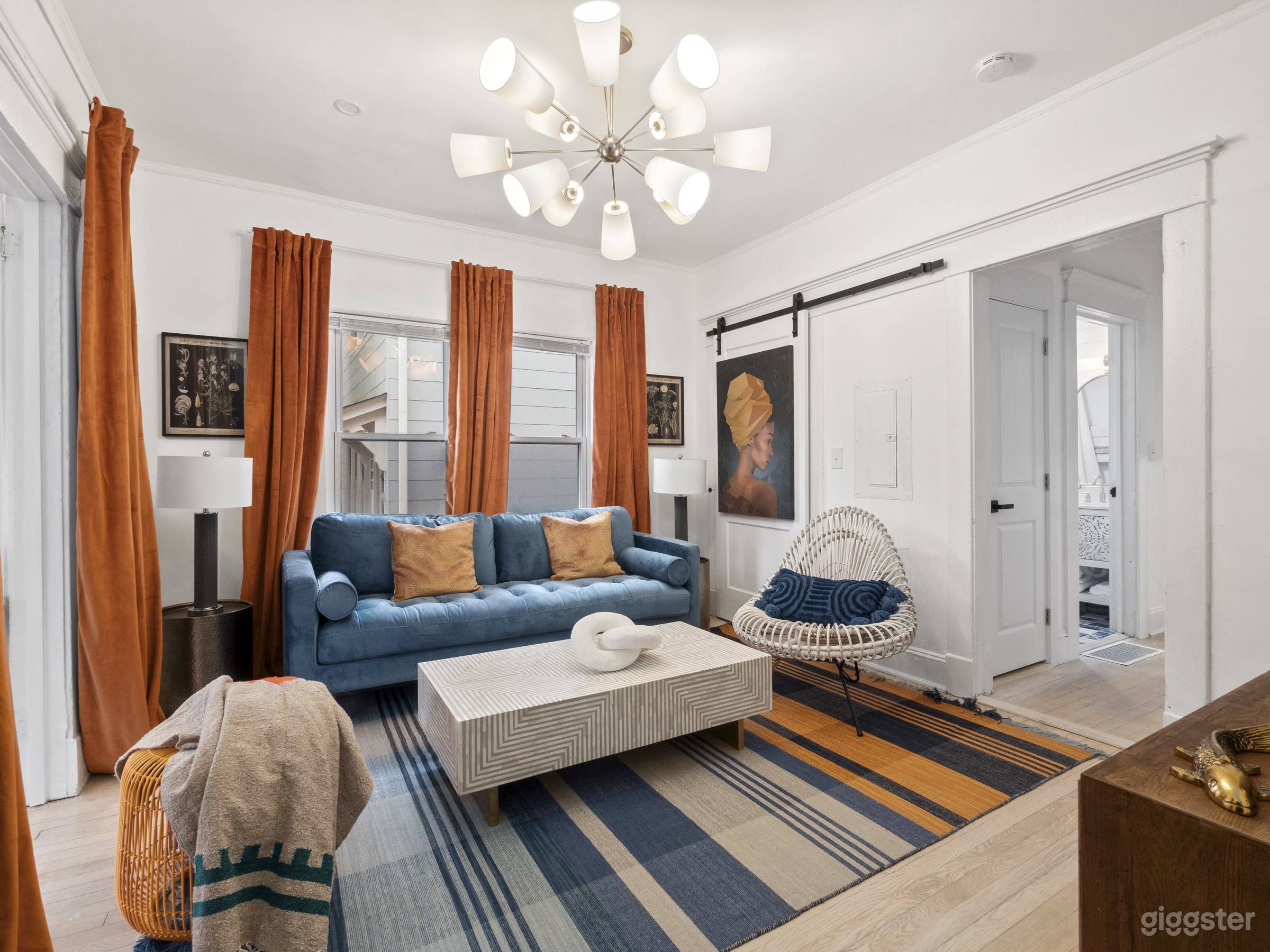 Field of Gold | Chic Furnished Renatl Apartment Photo 1