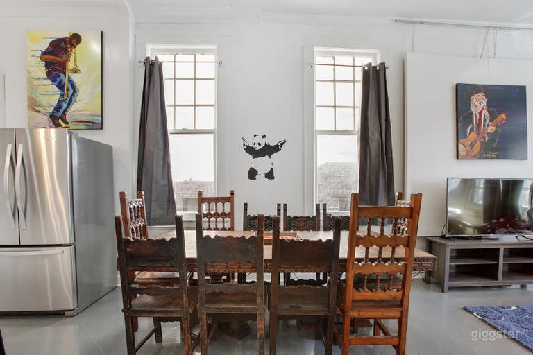  Chic & Modern Loft Home (The SuperFlat) 