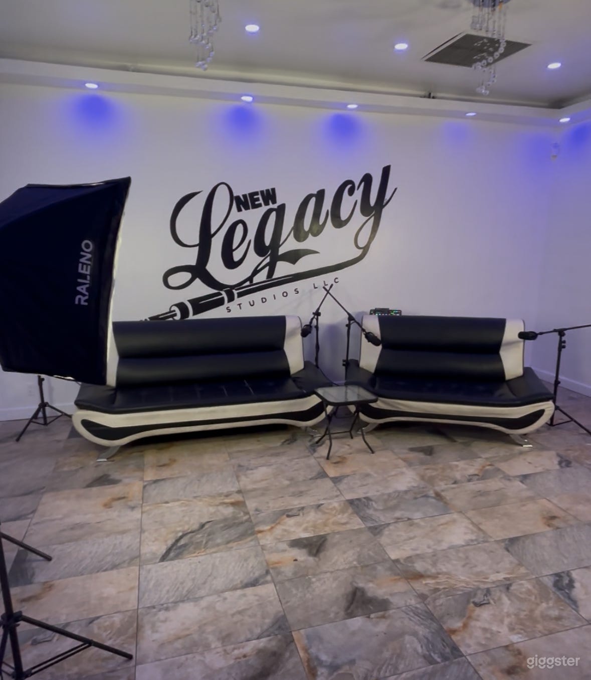 Fully-Equipped, Professional Podcast Studio in NY Photo 4