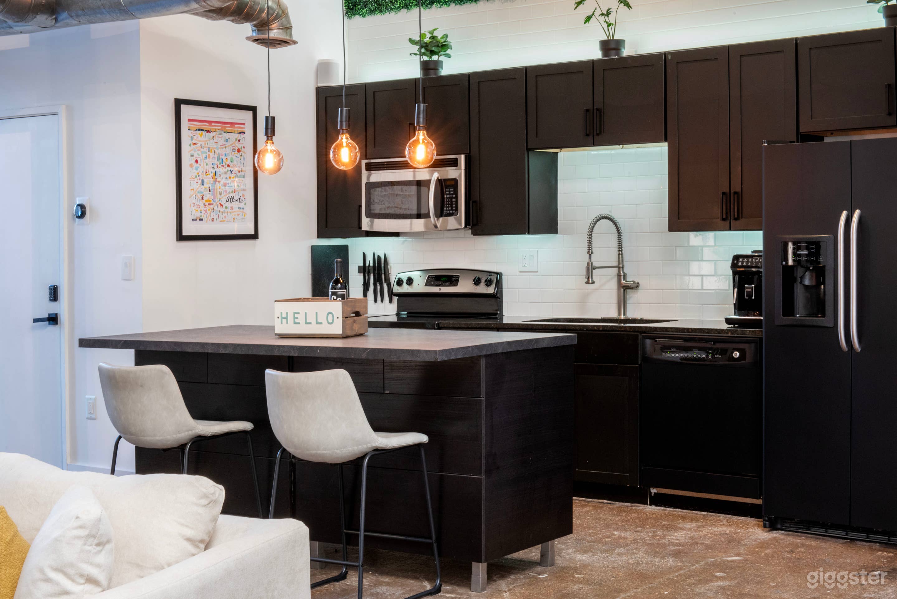 URBAN Artist Loft/Apartment/Studio by Shapira Photo 2