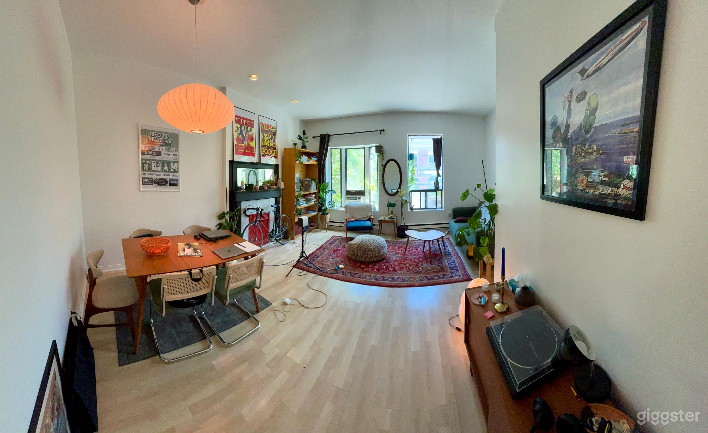 Cozy Bright Trinity Bellwoods Mid-Century Modern Space Photo 1