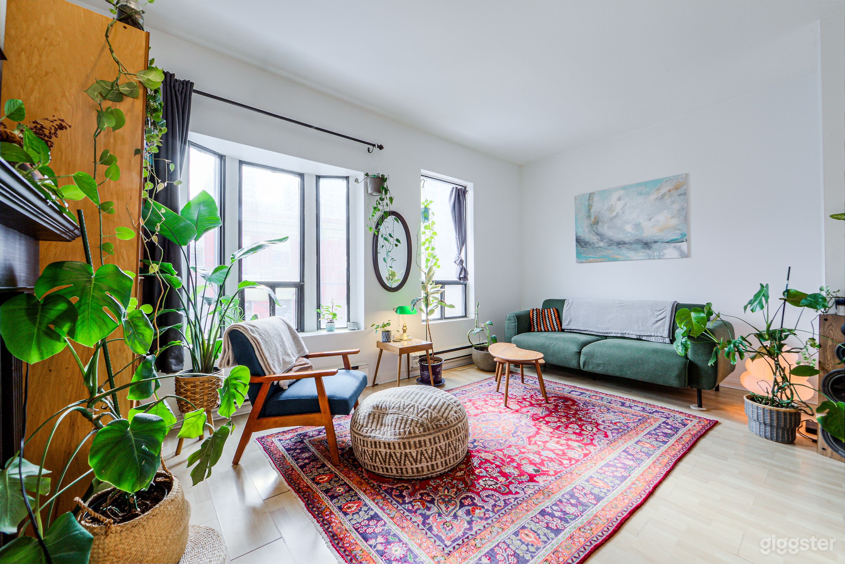 Cozy Bright Trinity Bellwoods Mid-Century Modern Space Photo 1