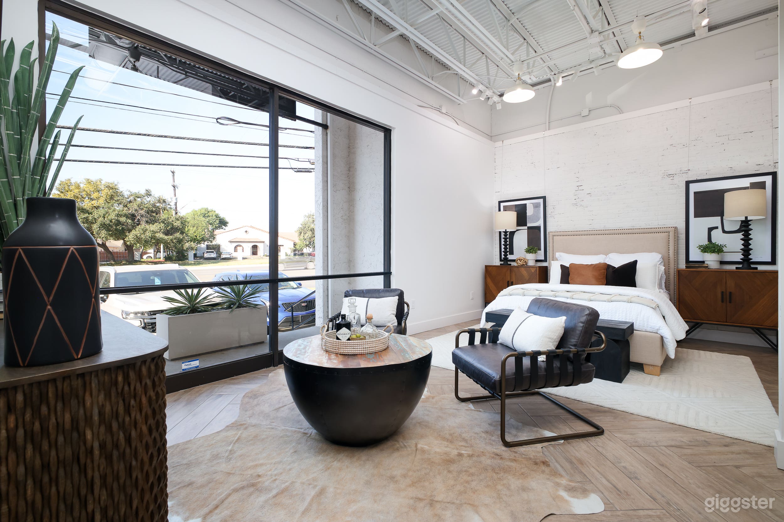 High End Design Studio Space with Multiple Sets  Photo 1